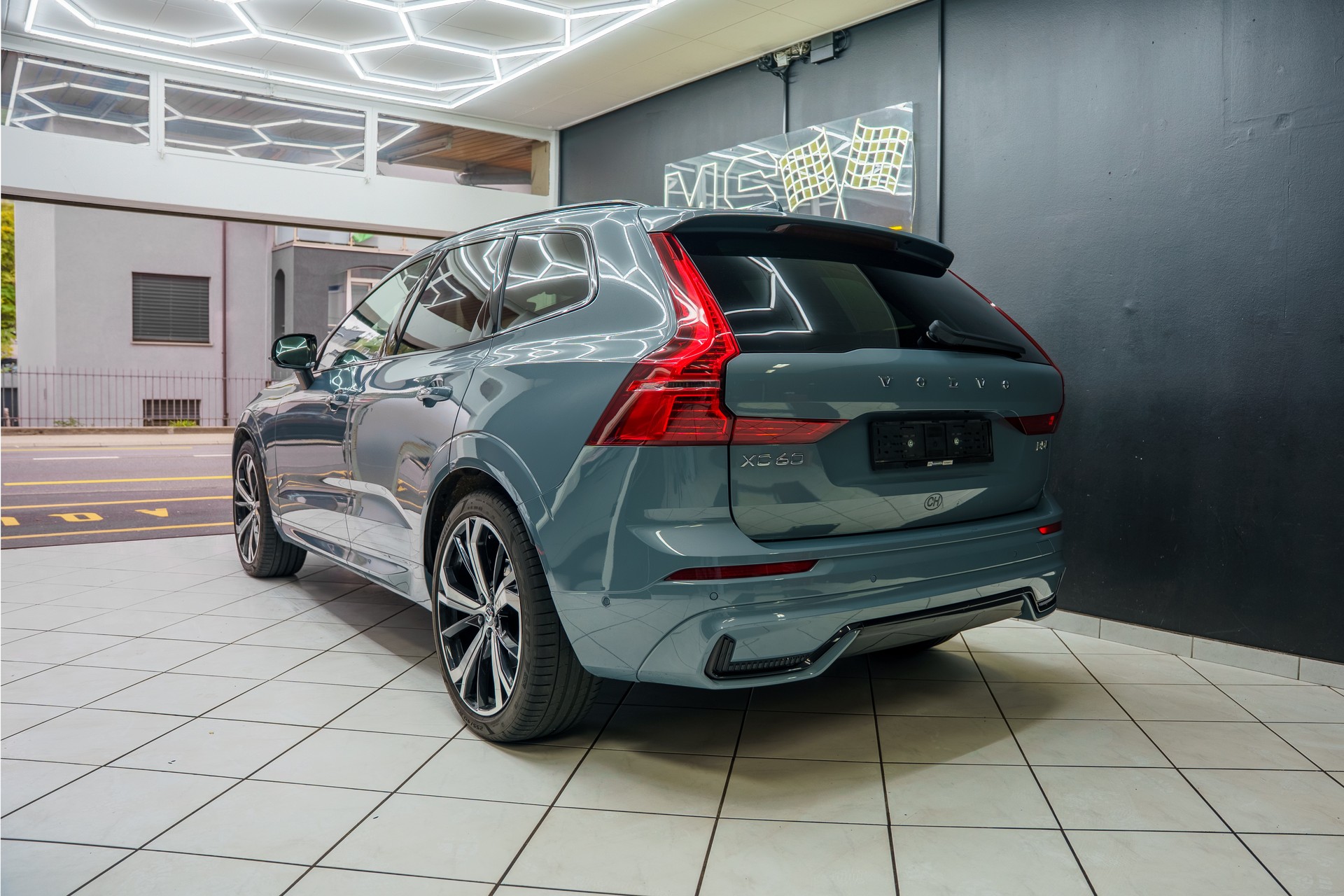 VOLVO XC60 B5 Diesel Mild Hybrid AWD Ultimate Bright Geartronic-image-3