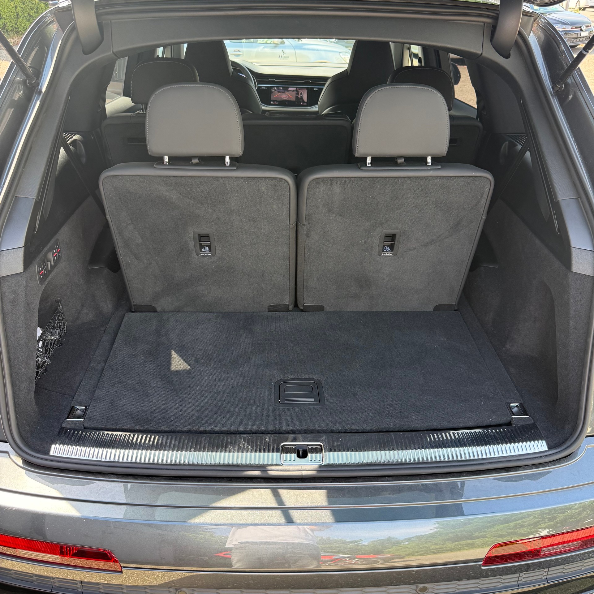 AUDI Q7 50 TDI quattro S Line tiptronic *CH-FAHRZEUG - 4 JAHRE GARANTIE - GRATIS SERVICE - 7 SITZE*-image-19