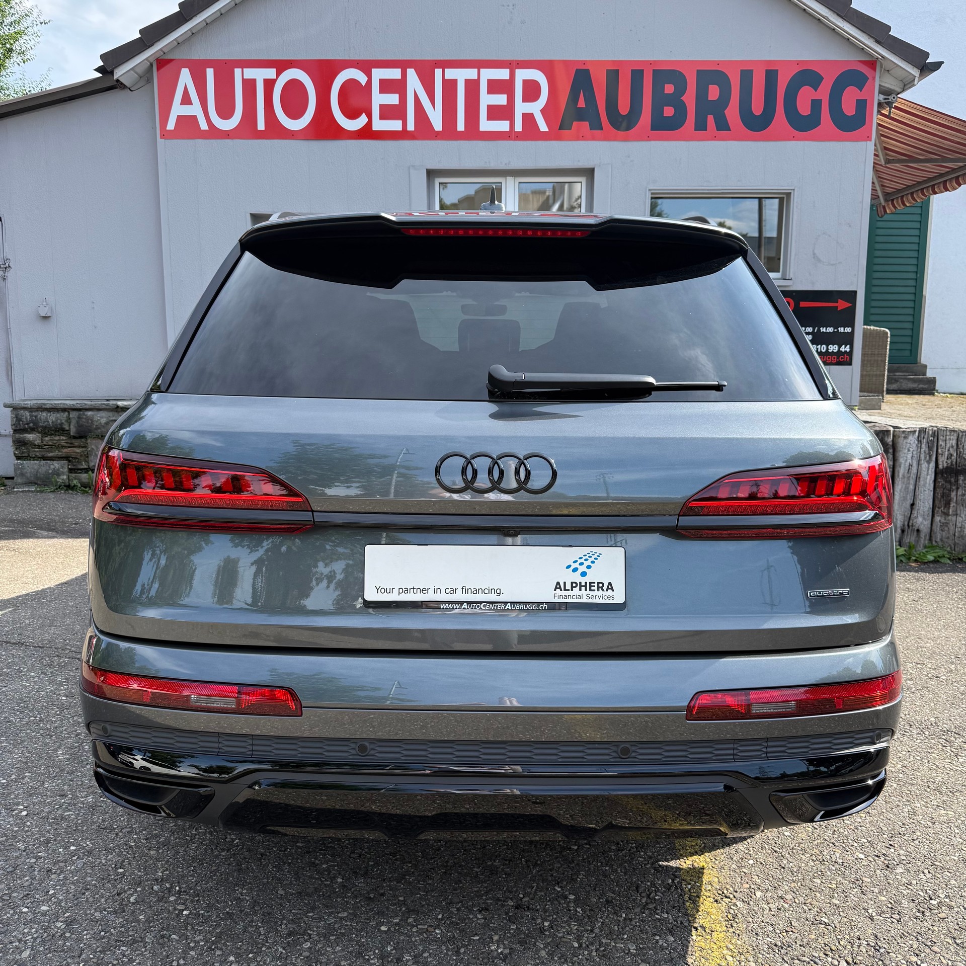 AUDI Q7 50 TDI quattro S Line tiptronic *CH-FAHRZEUG - 4 JAHRE GARANTIE - GRATIS SERVICE - 7 SITZE*-image-6