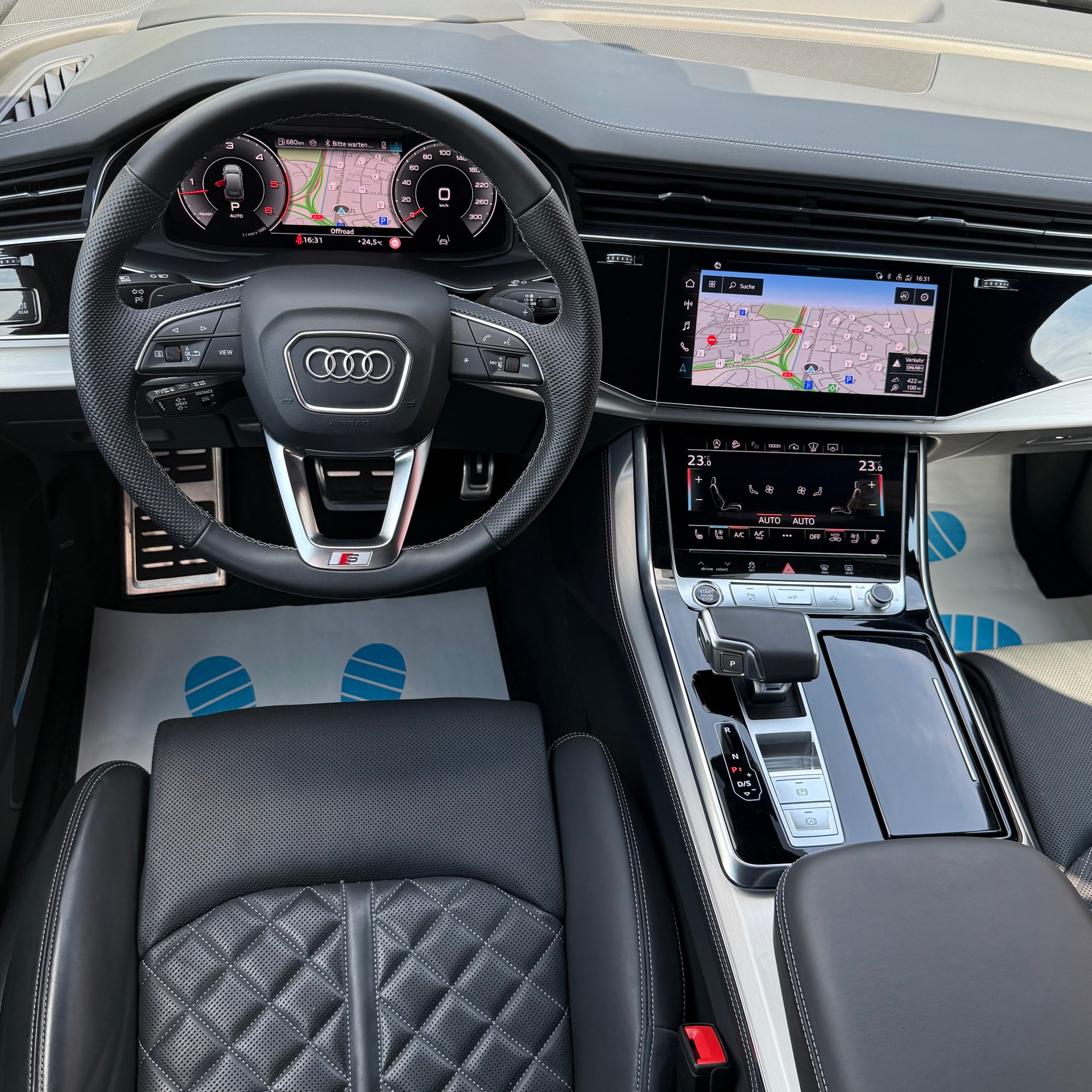 AUDI Q7 50 TDI quattro S Line tiptronic *CH-FAHRZEUG - 4 JAHRE GARANTIE - GRATIS SERVICE - 7 SITZE*-image-13