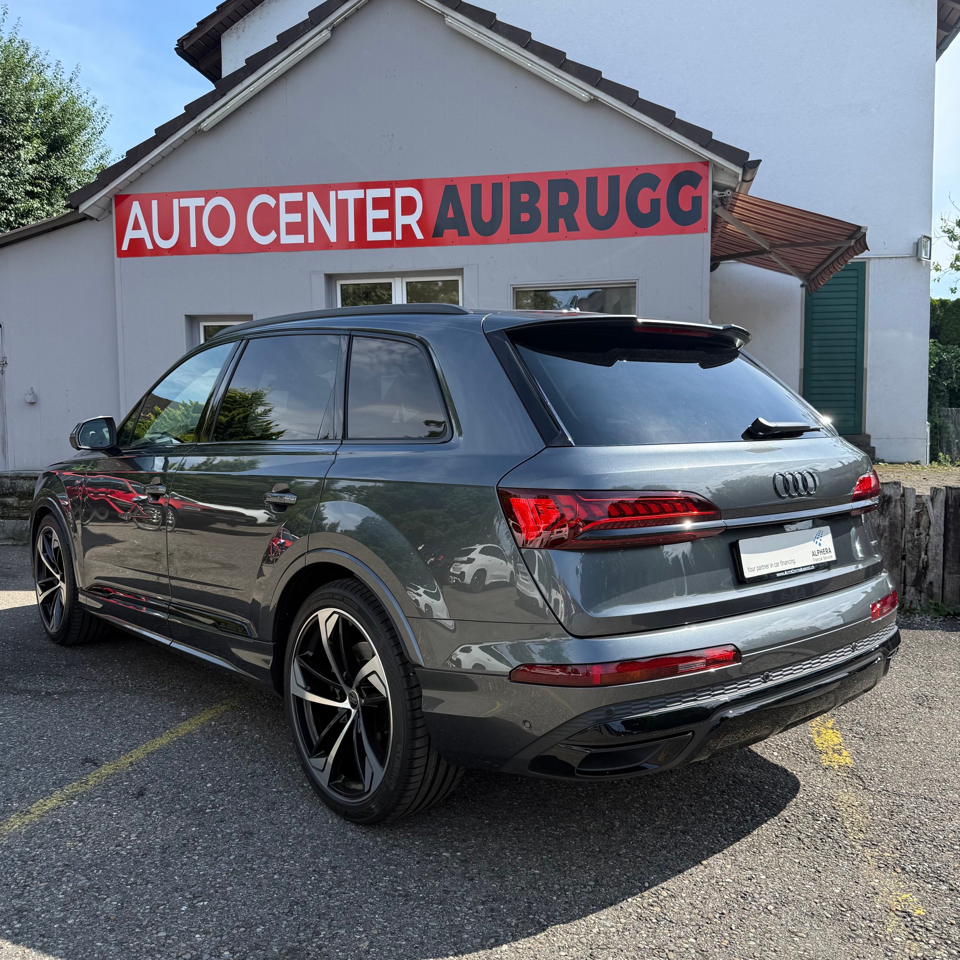 AUDI Q7 50 TDI quattro S Line tiptronic *CH-FAHRZEUG - 4 JAHRE GARANTIE - GRATIS SERVICE - 7 SITZE*-image-1