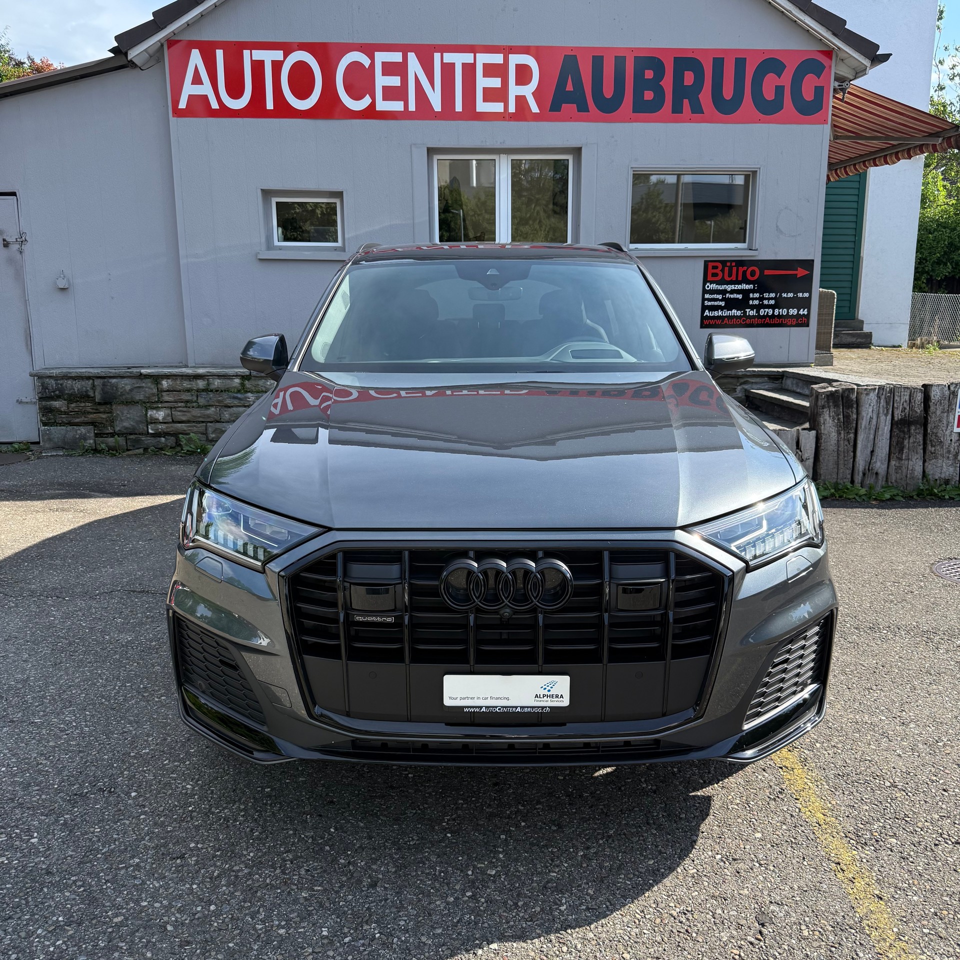 AUDI Q7 50 TDI quattro S Line tiptronic *CH-FAHRZEUG - 4 JAHRE GARANTIE - GRATIS SERVICE - 7 SITZE*-image-3