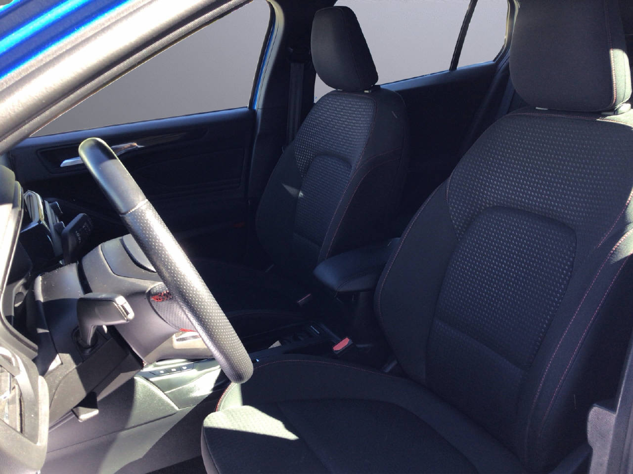 FORD Focus Station Wagon 1.0i EcoBoost 125 PS ST-Line-image-4