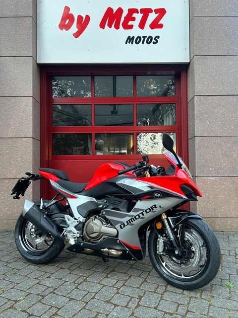 QJ SRK 600 RS