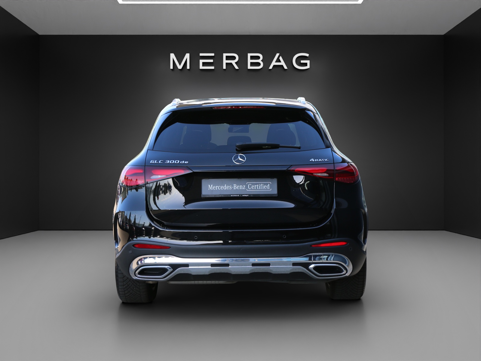 MERCEDES-BENZ GLC 300 de 4Matic AMG Line-image-3