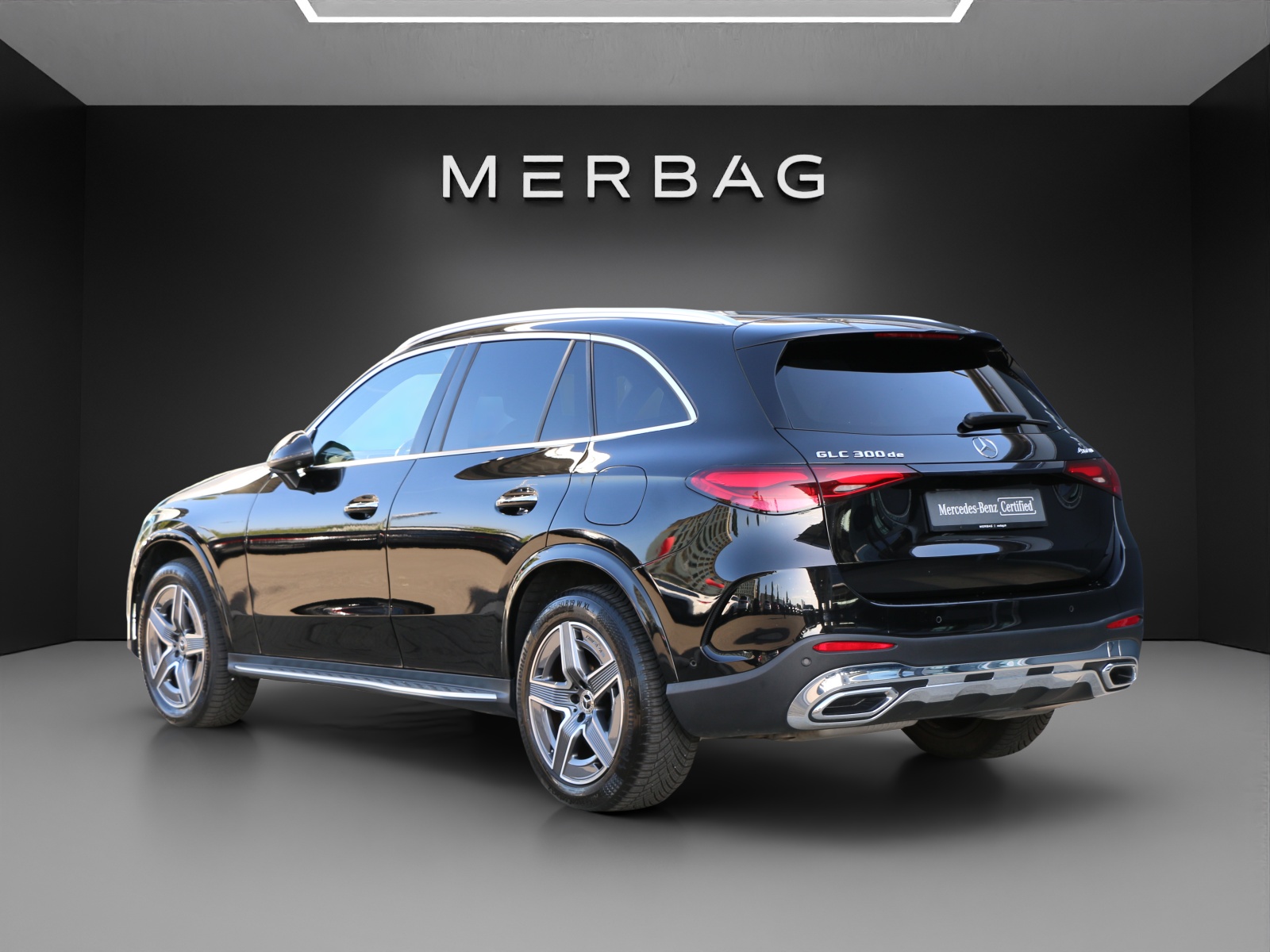 MERCEDES-BENZ GLC 300 de 4Matic AMG Line-image-2