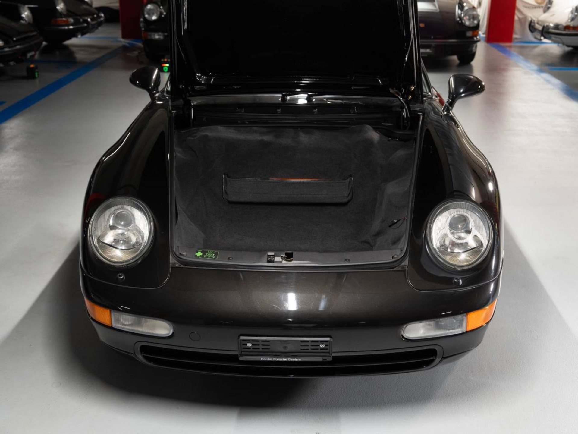 PORSCHE 911 Targa-image-31