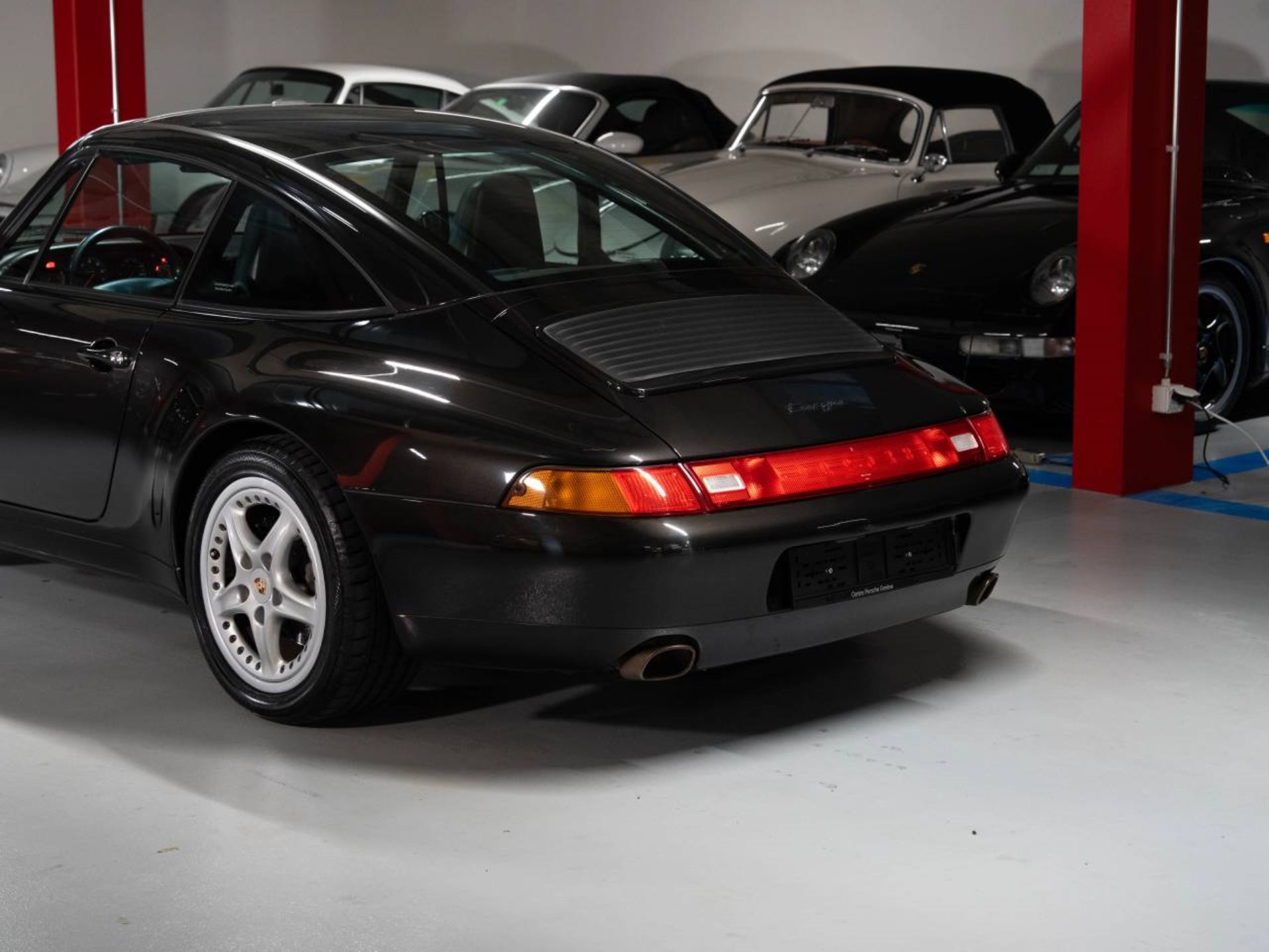 PORSCHE 911 Targa-image-7