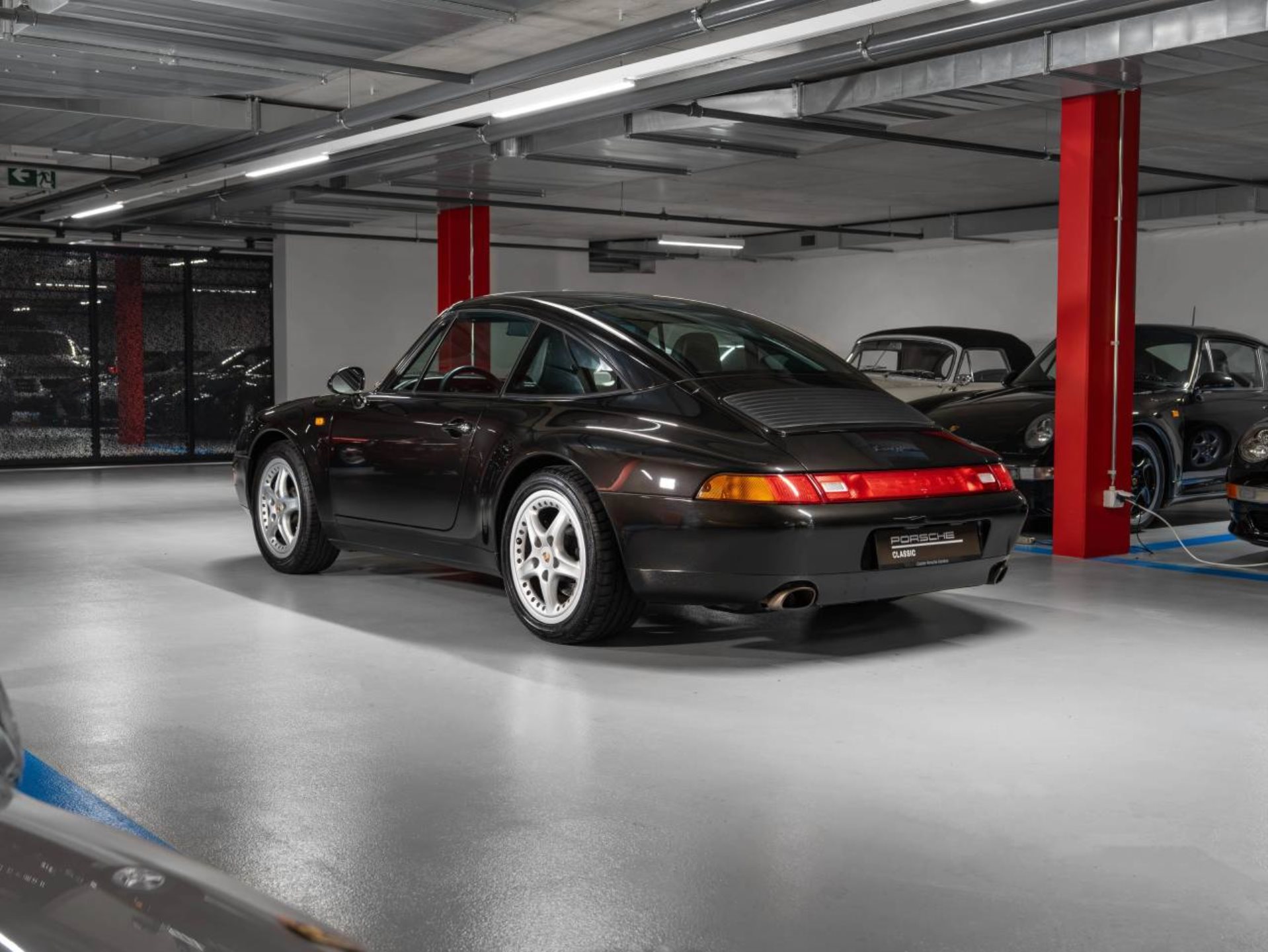PORSCHE 911 Targa-image-4