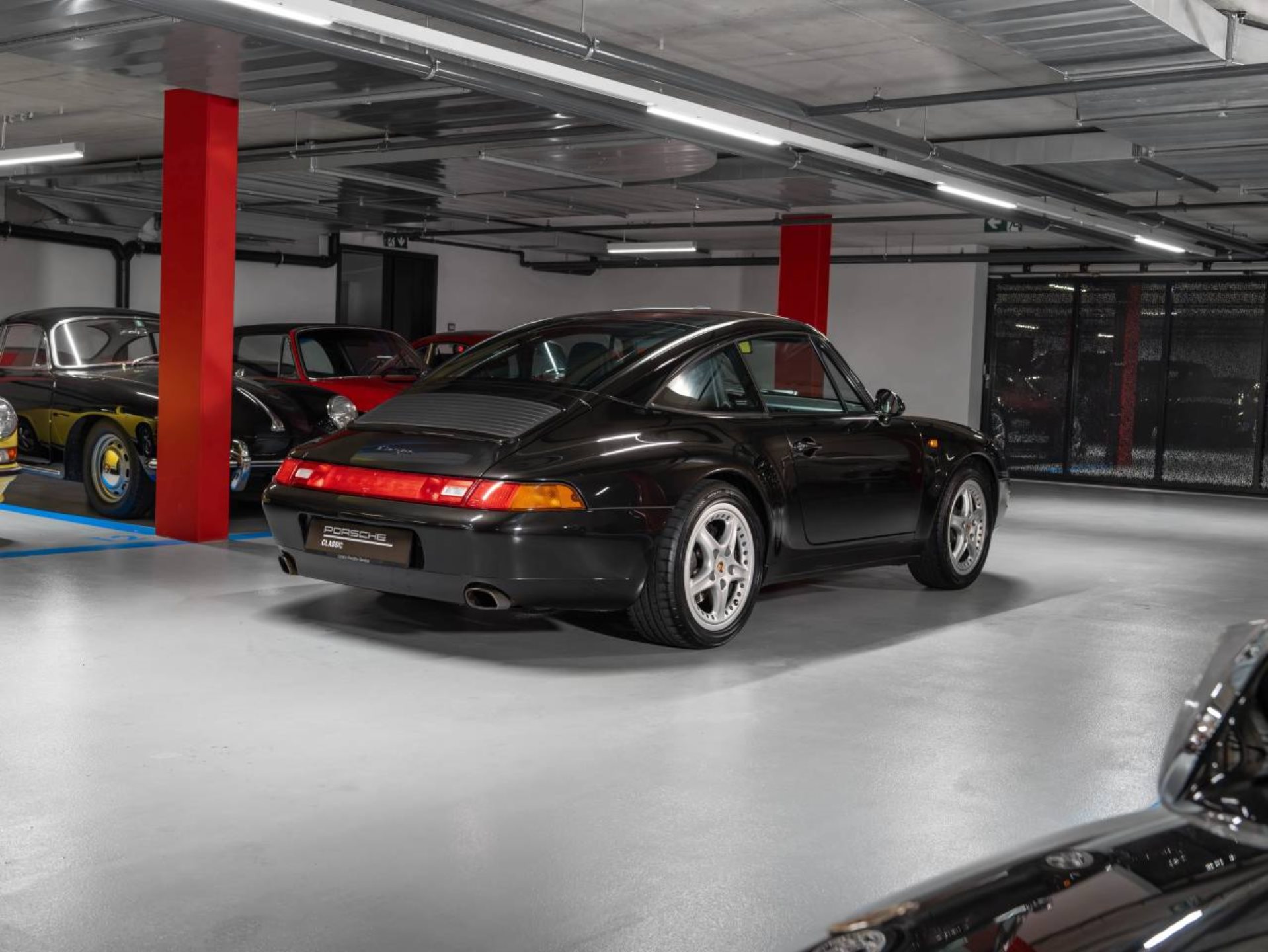PORSCHE 911 Targa-image-5