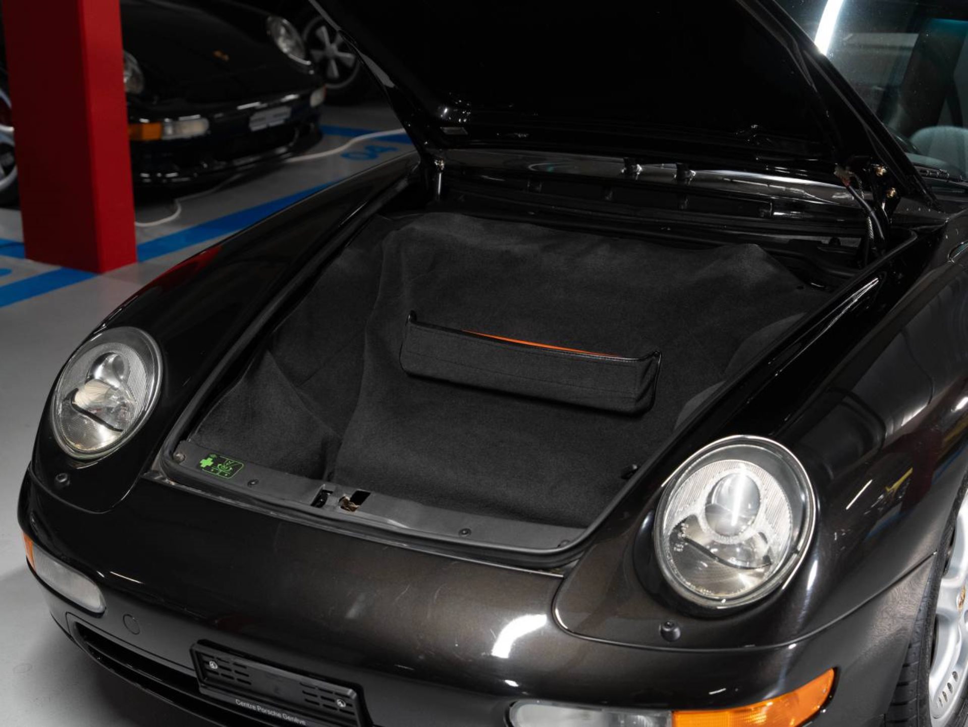 PORSCHE 911 Targa-image-30