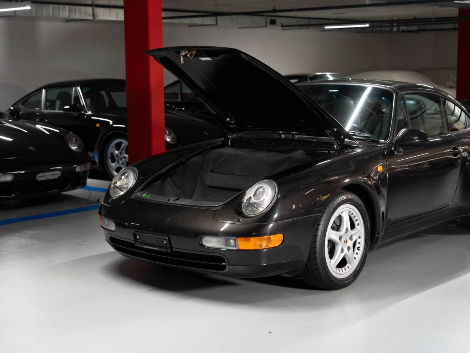 PORSCHE 911 Targa-image-6