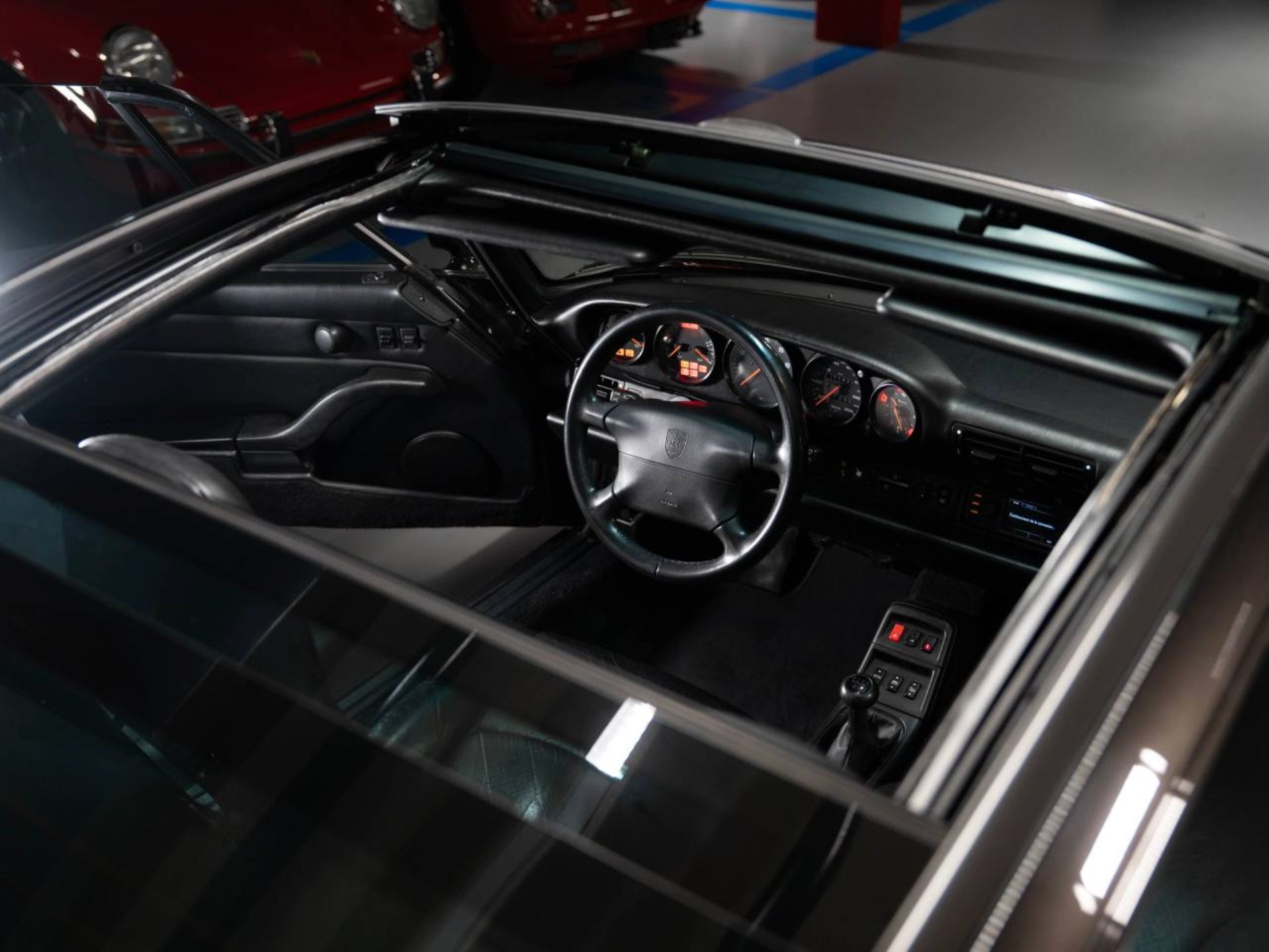 PORSCHE 911 Targa-image-22