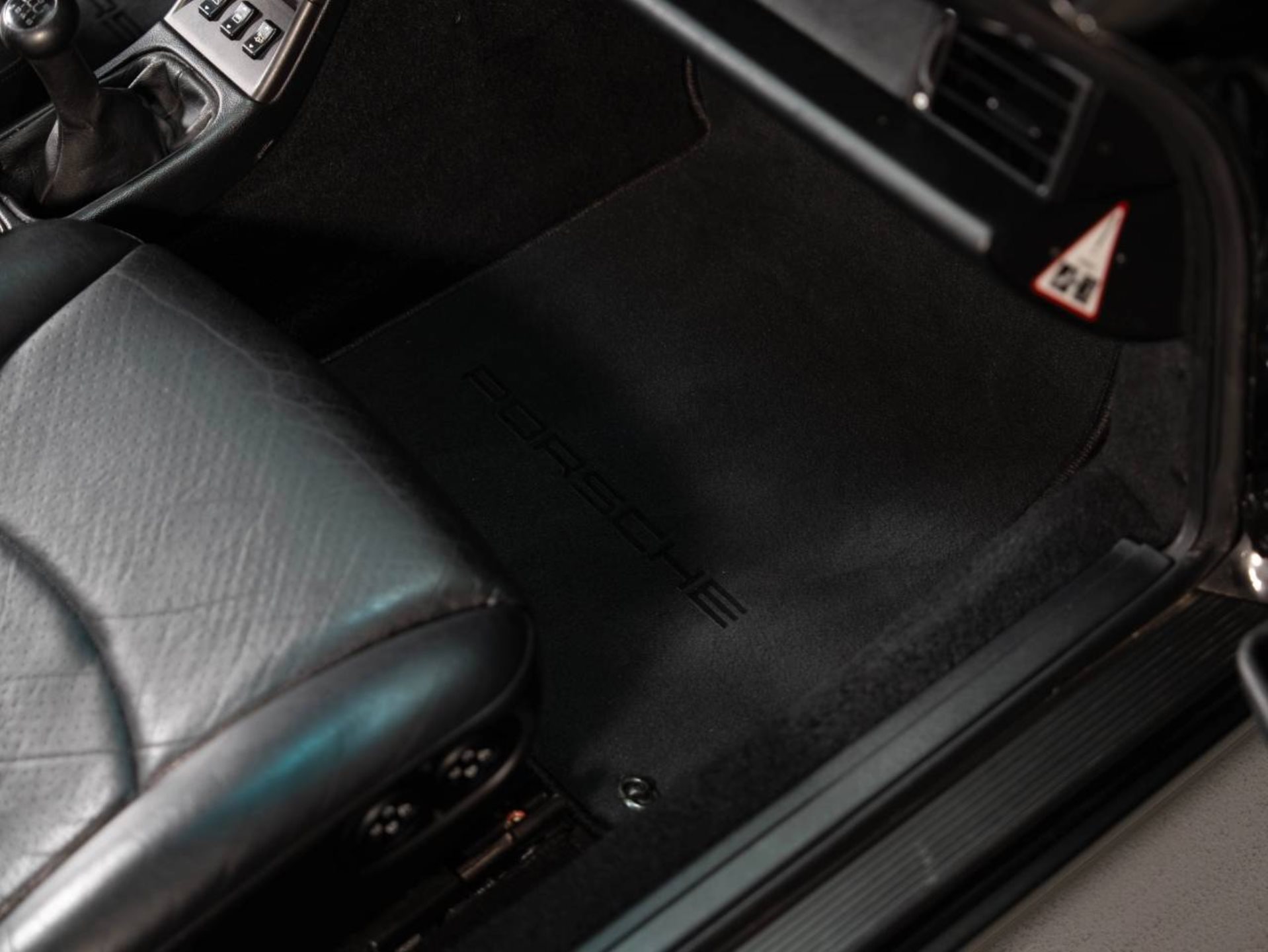 PORSCHE 911 Targa-image-17