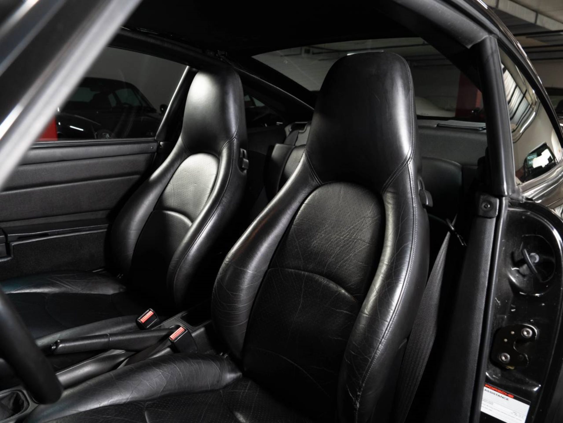 PORSCHE 911 Targa-image-9