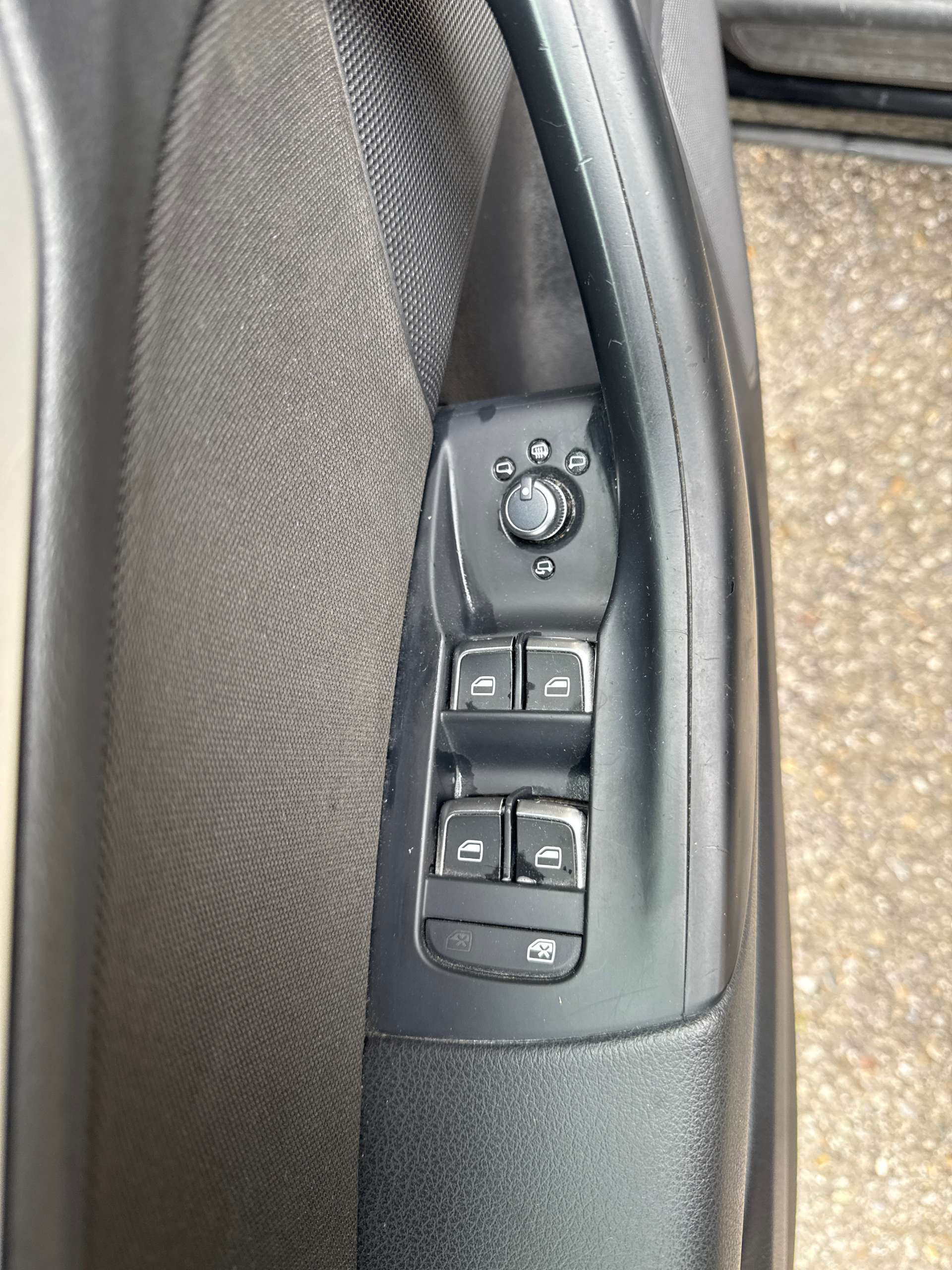 AUDI Q3 1.4 TFSi S-Tronic Automat-image-15