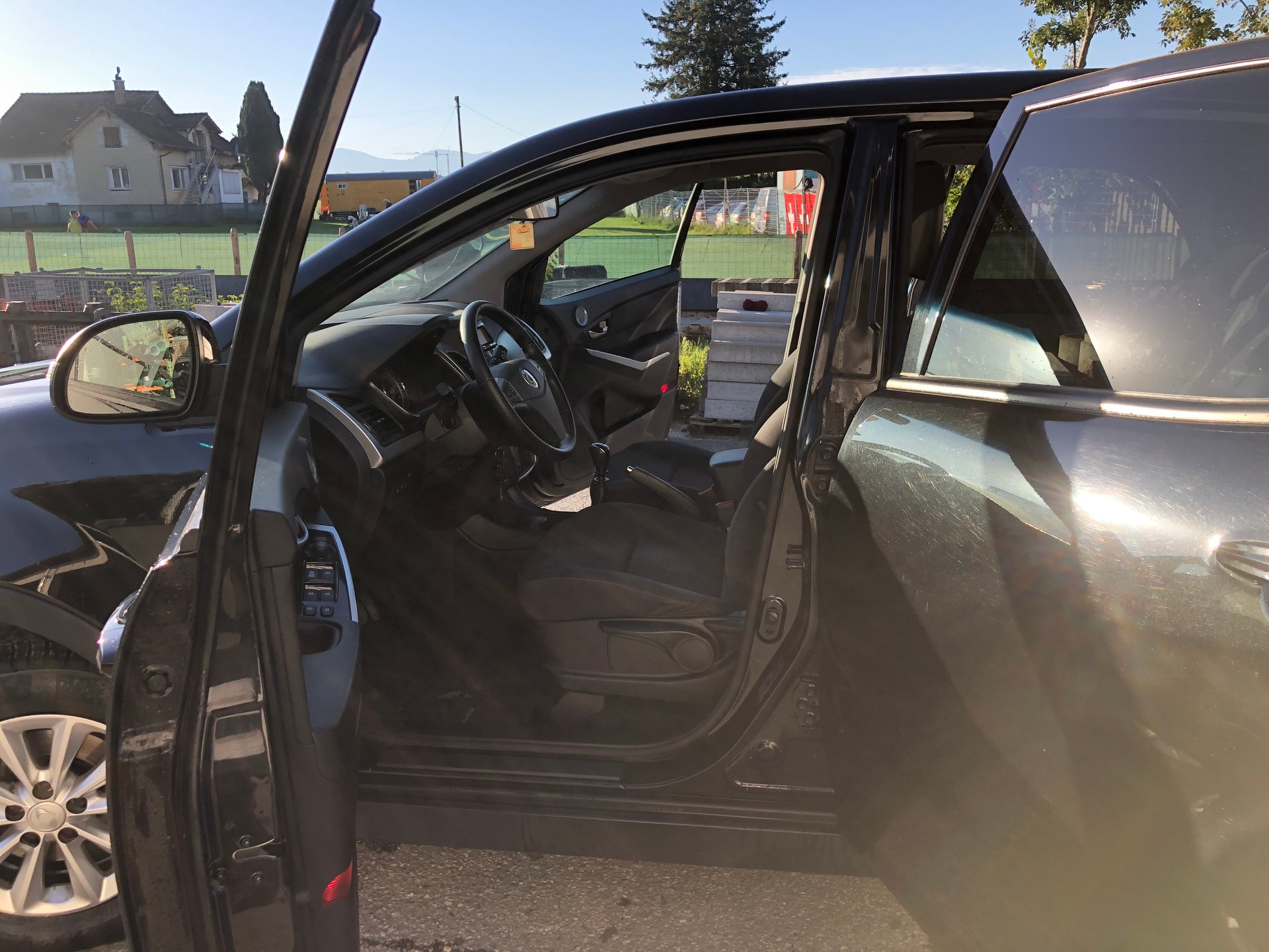 KGM-SsangYong Korando 2.0 e-XDI Plus Edition 4WD-image-7