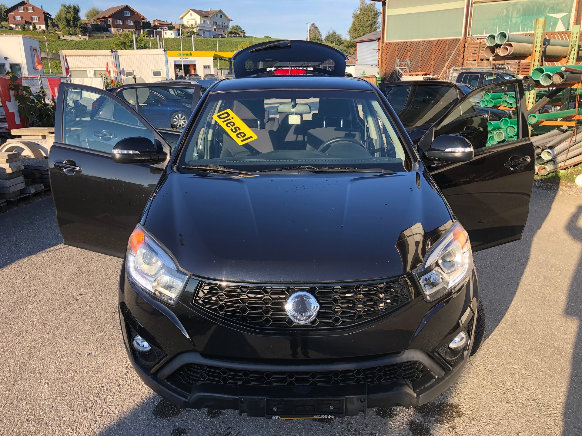 KGM-SsangYong Korando 2.0 e-XDI Plus Edition 4WD-image-11