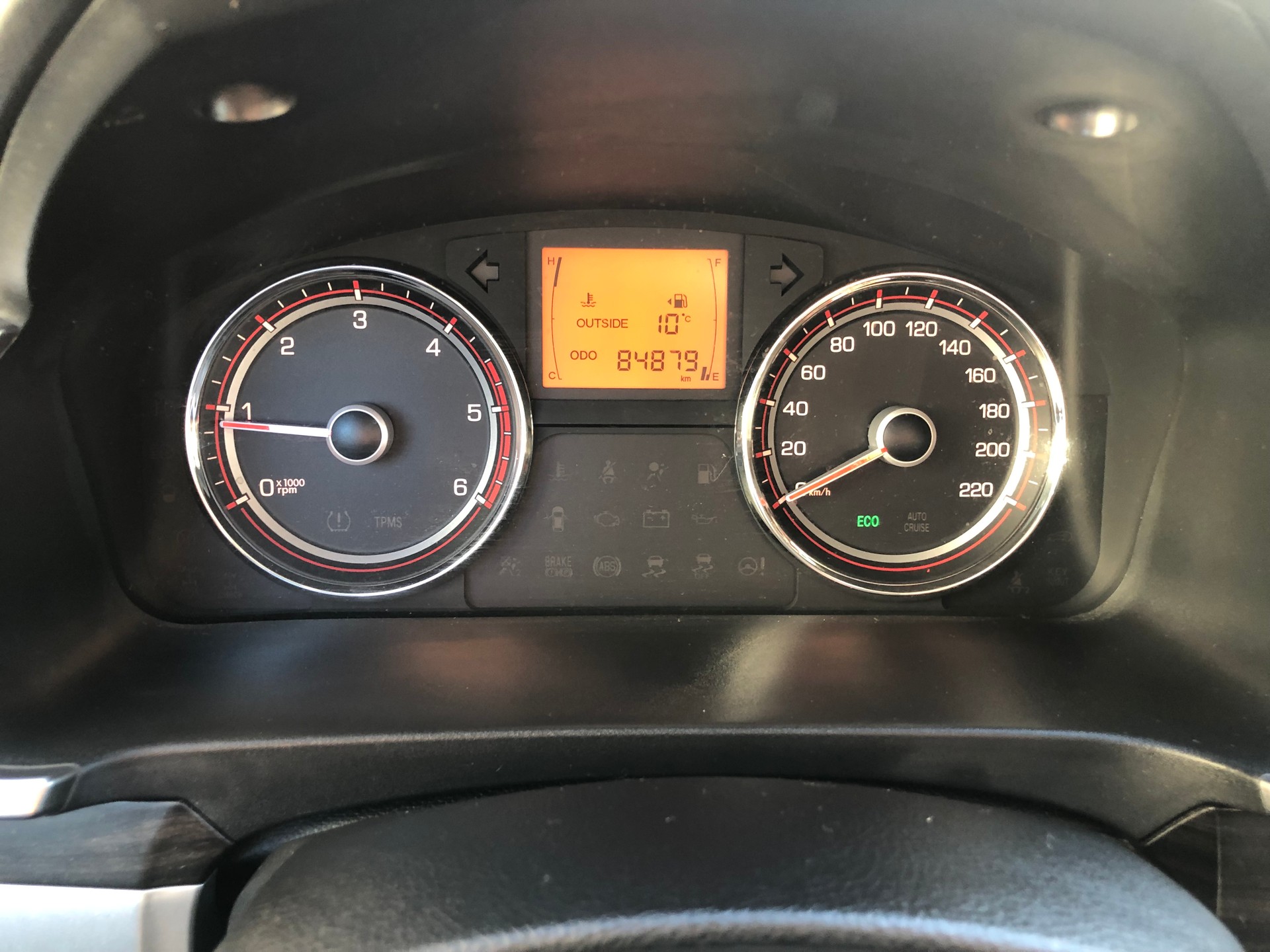 KGM-SsangYong Korando 2.0 e-XDI Plus Edition 4WD-image-14