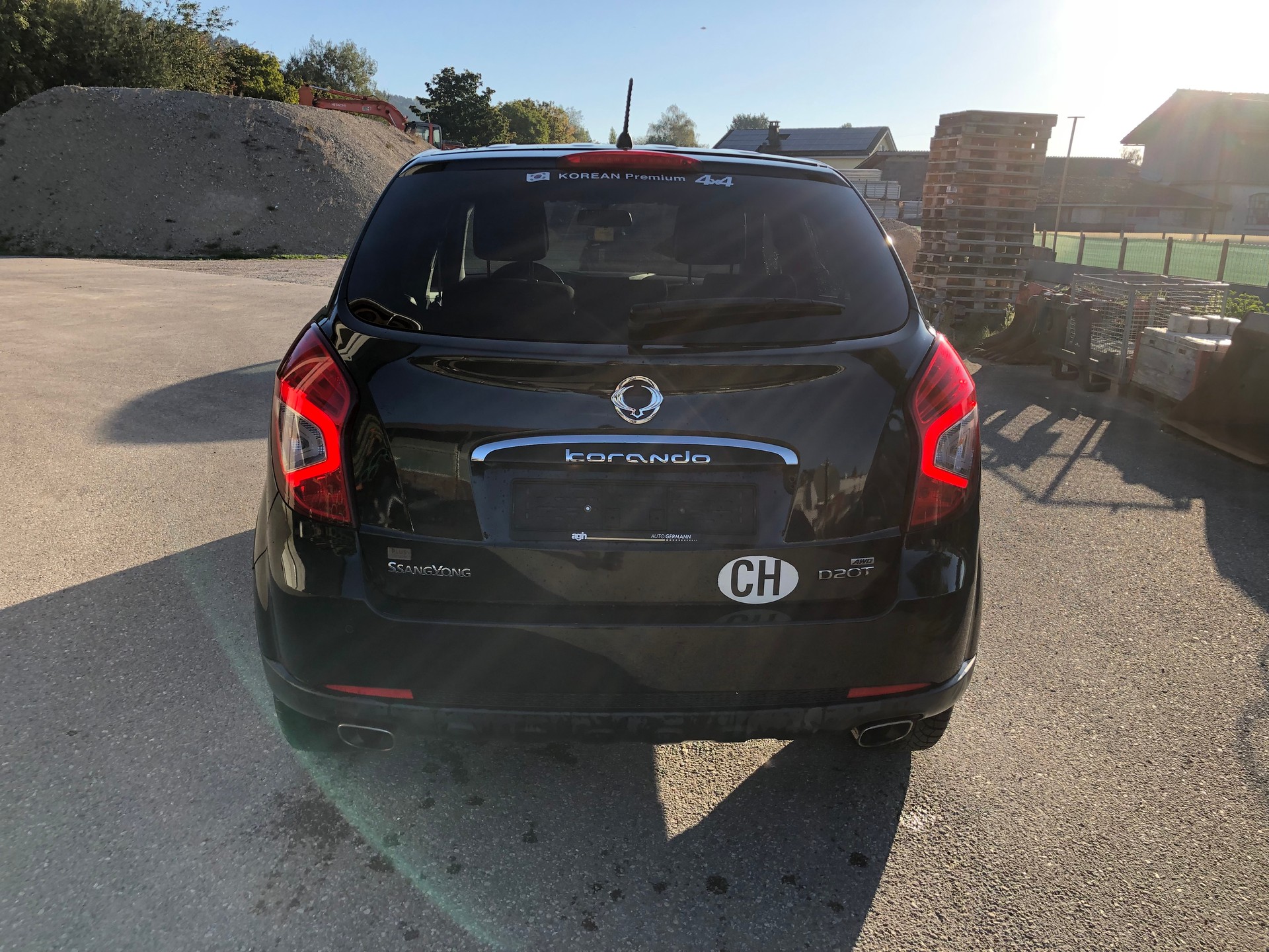 KGM-SsangYong Korando 2.0 e-XDI Plus Edition 4WD-image-5