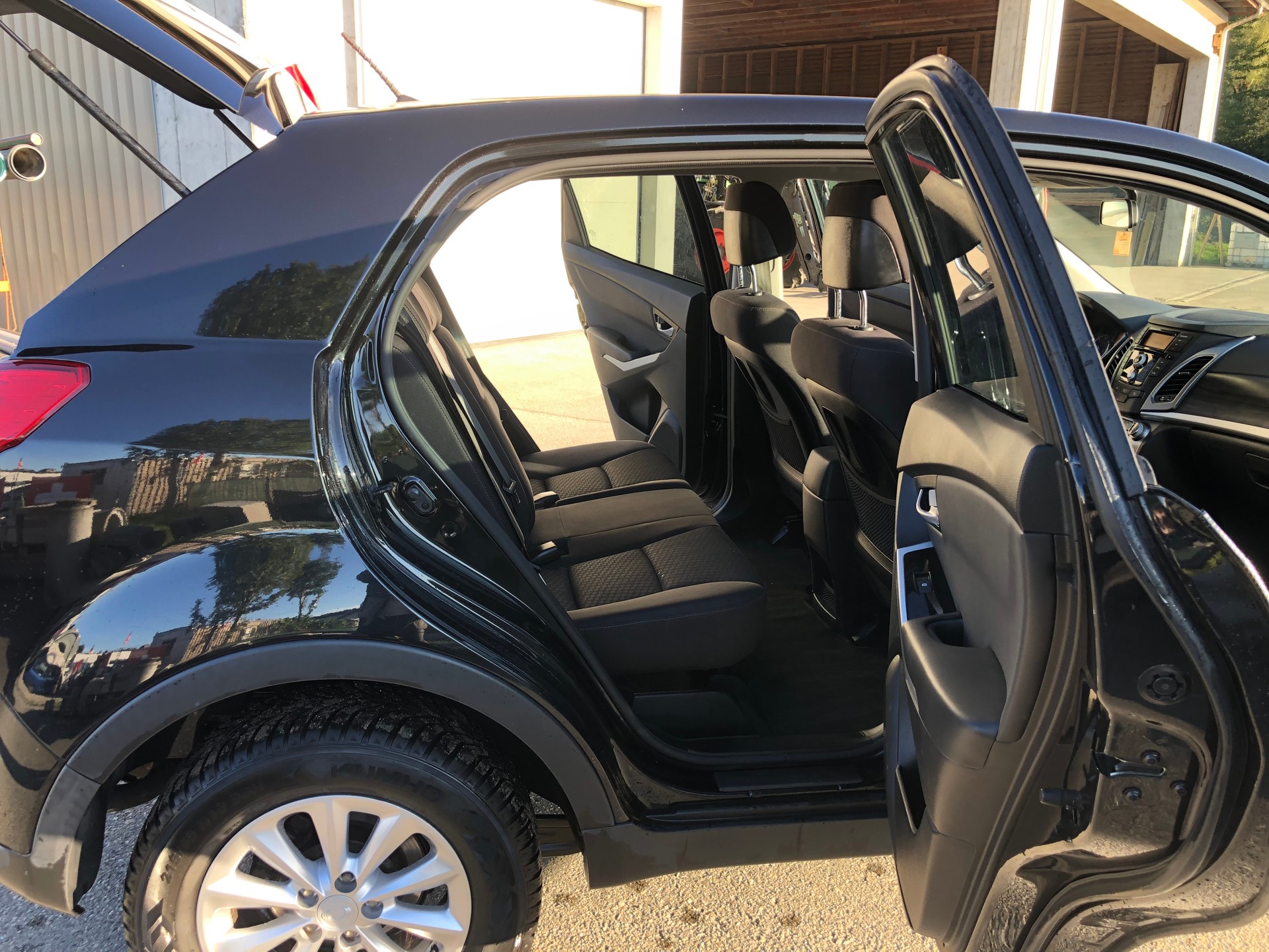 KGM-SsangYong Korando 2.0 e-XDI Plus Edition 4WD-image-8