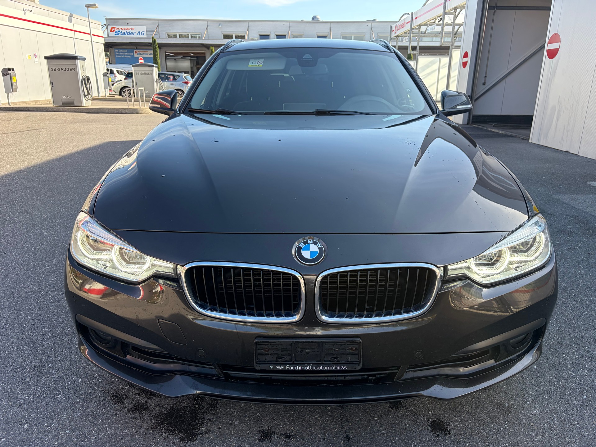 BMW 318d Touring Steptronic-image-2