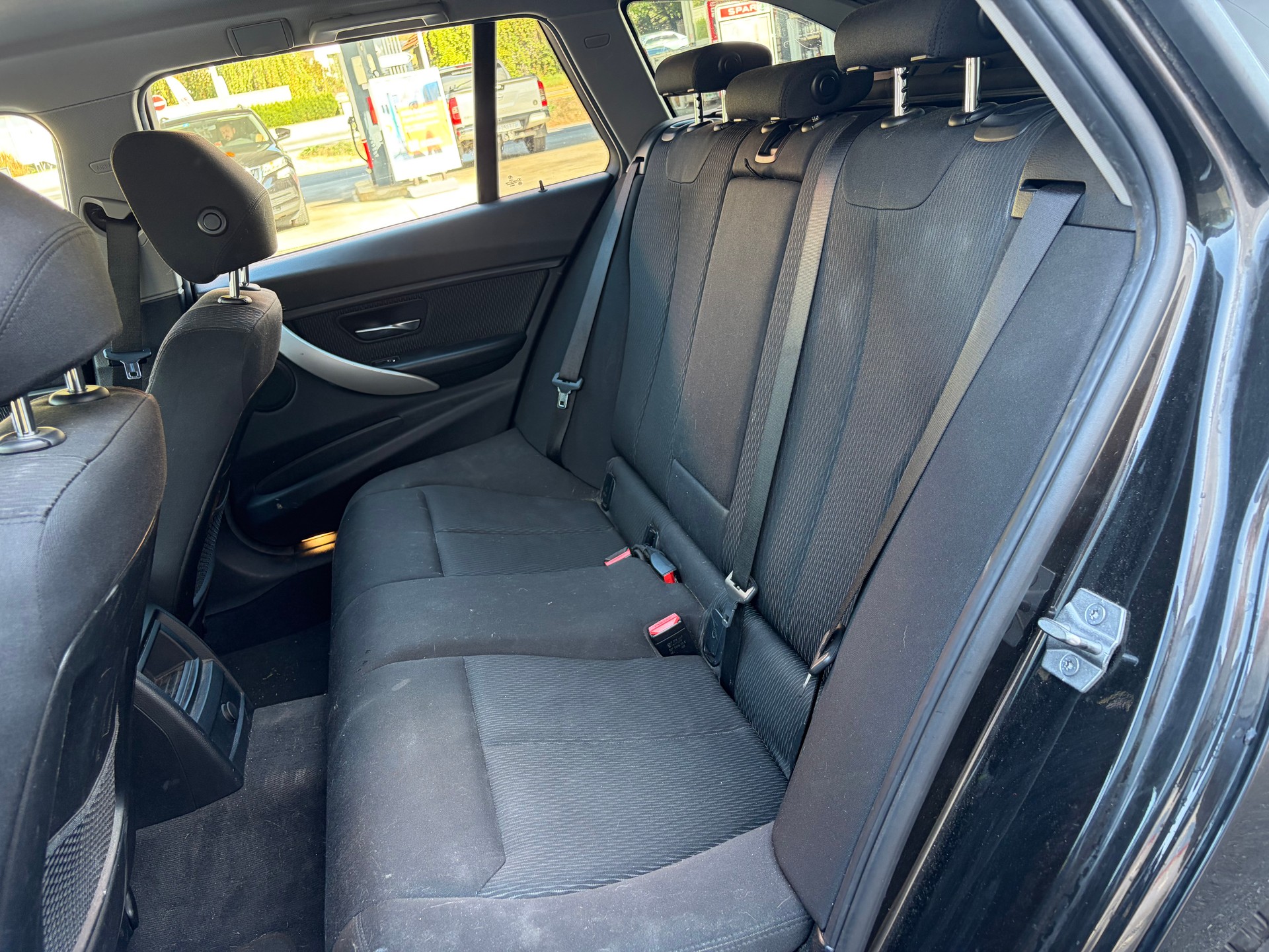 BMW 318d Touring Steptronic-image-13