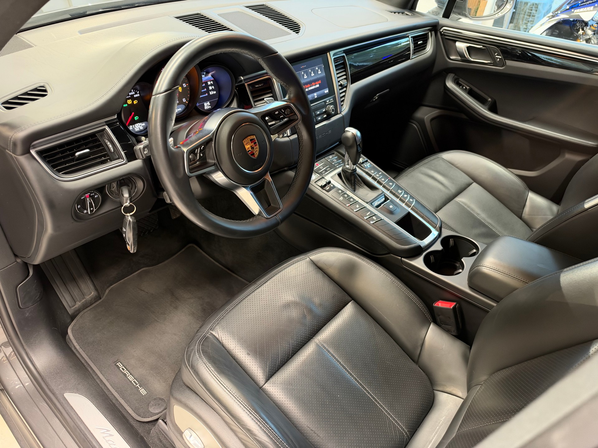 PORSCHE Macan (Facelift PCM III) 3.0 V6 S Diesel-image-4