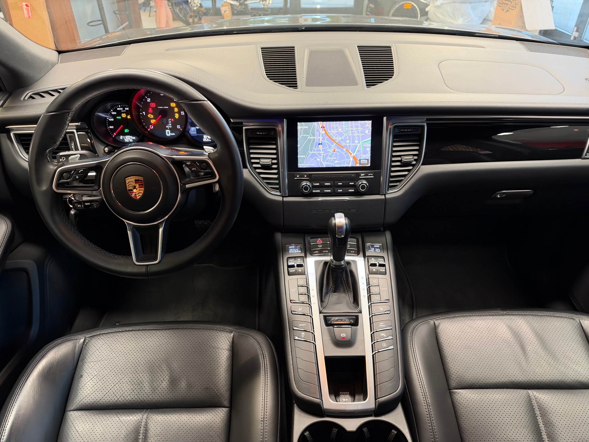 PORSCHE Macan (Facelift PCM III) 3.0 V6 S Diesel-image-9