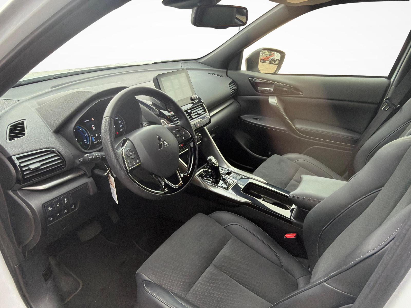 MITSUBISHI Eclipse Cross 2.4 PHEV Blackline 4x4-image-9