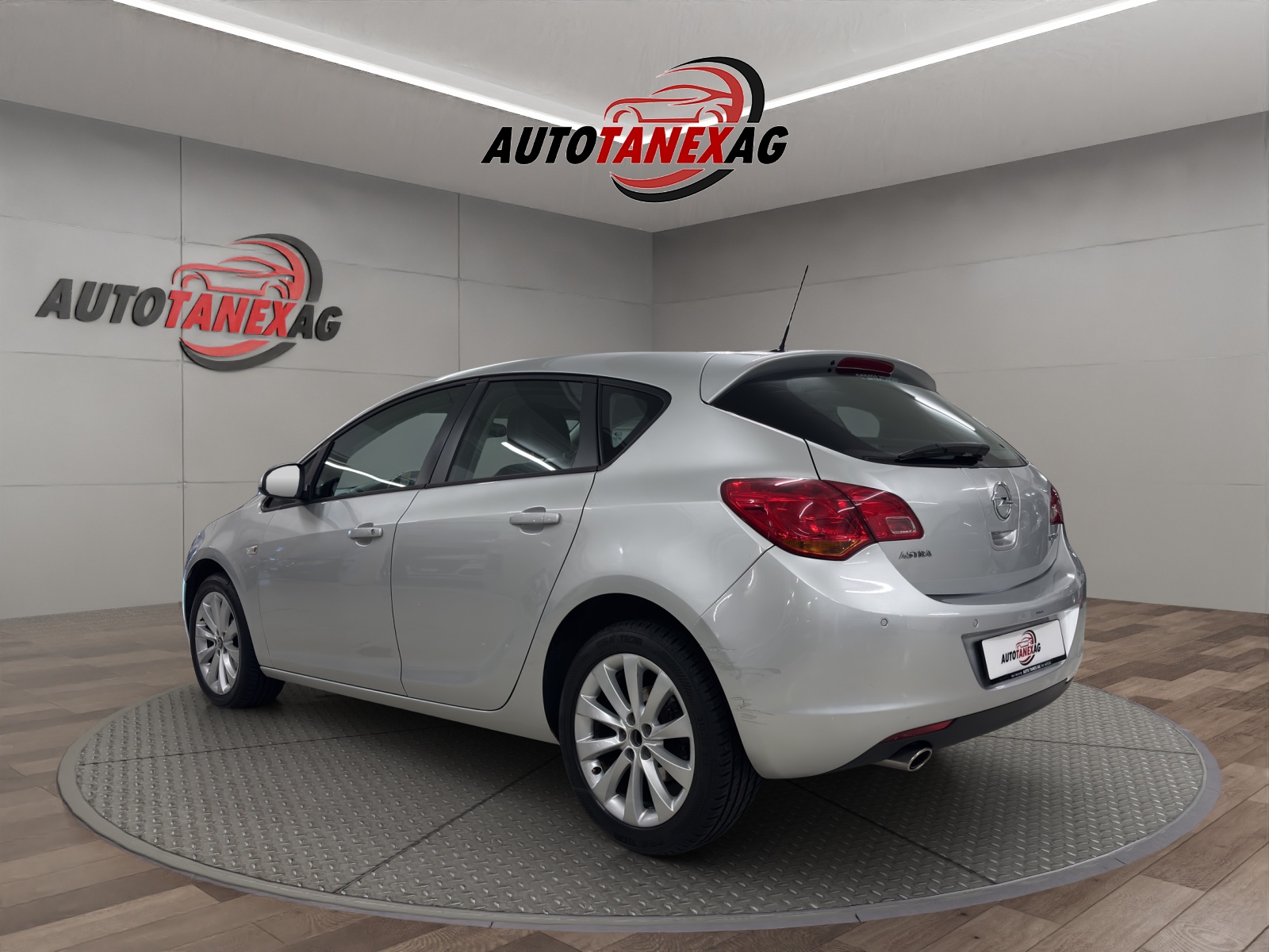 OPEL Astra 1.4i 16V Turbo Automatic-image-2