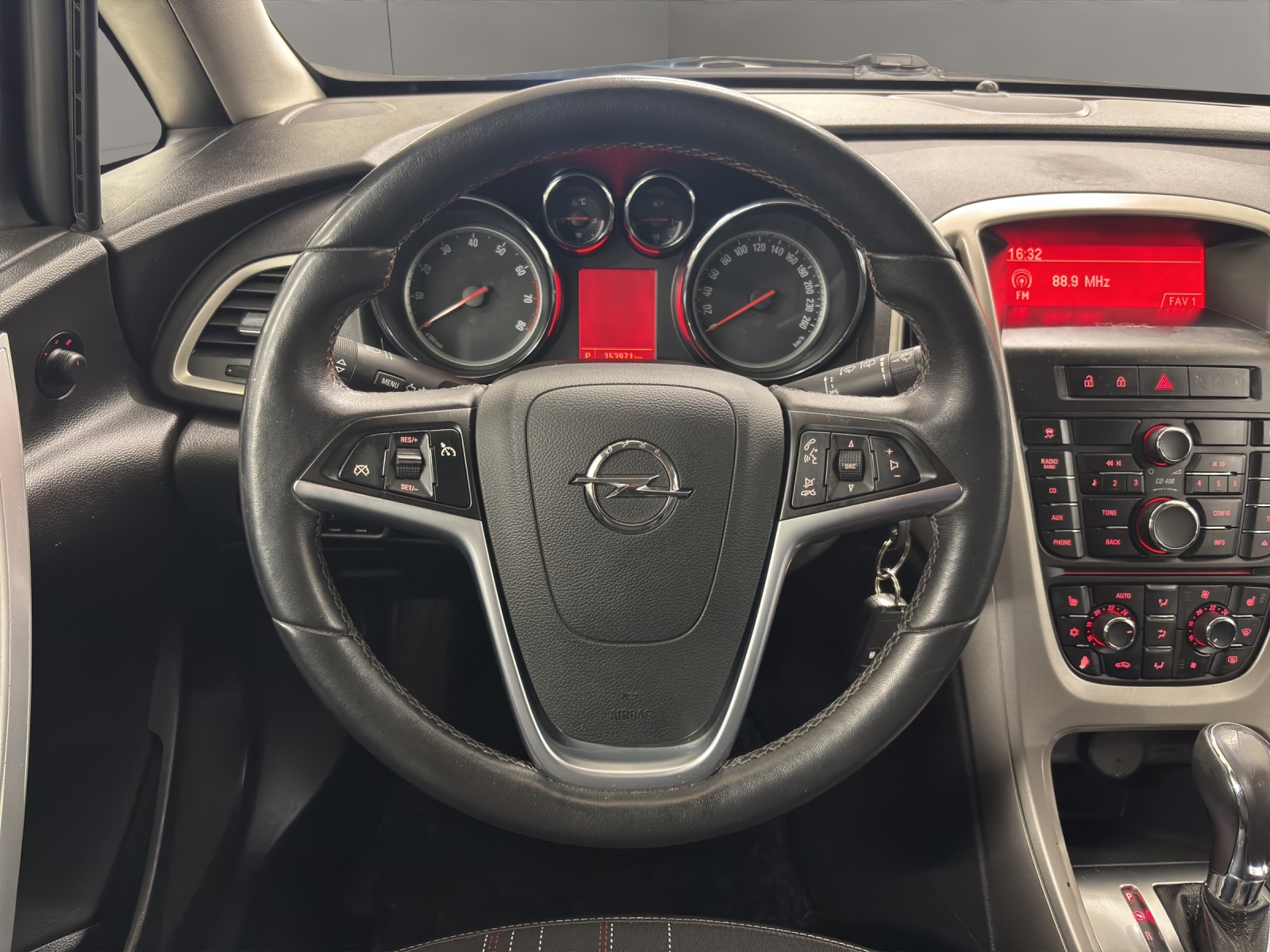 OPEL Astra 1.4i 16V Turbo Automatic-image-9