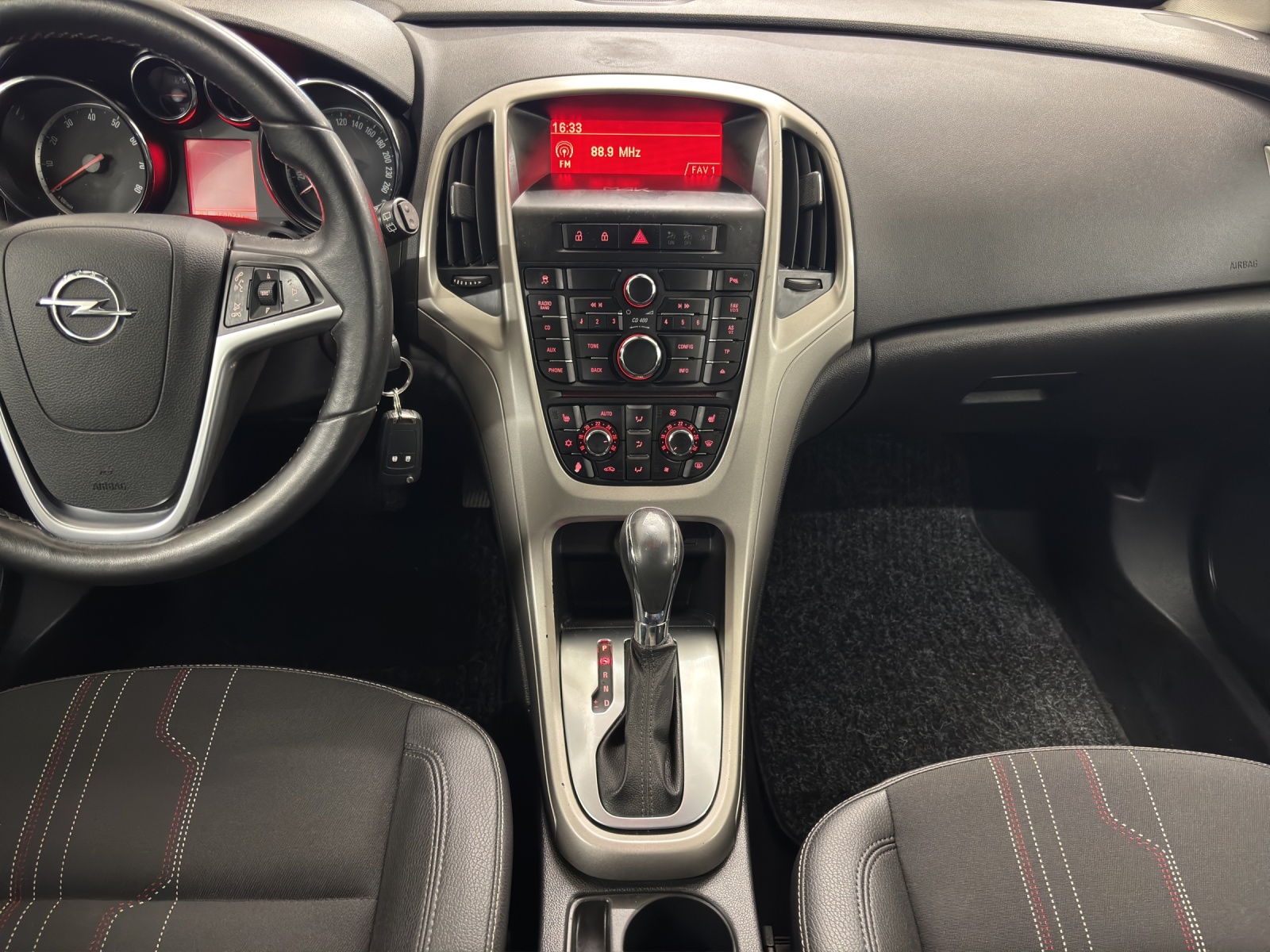 OPEL Astra 1.4i 16V Turbo Automatic-image-14
