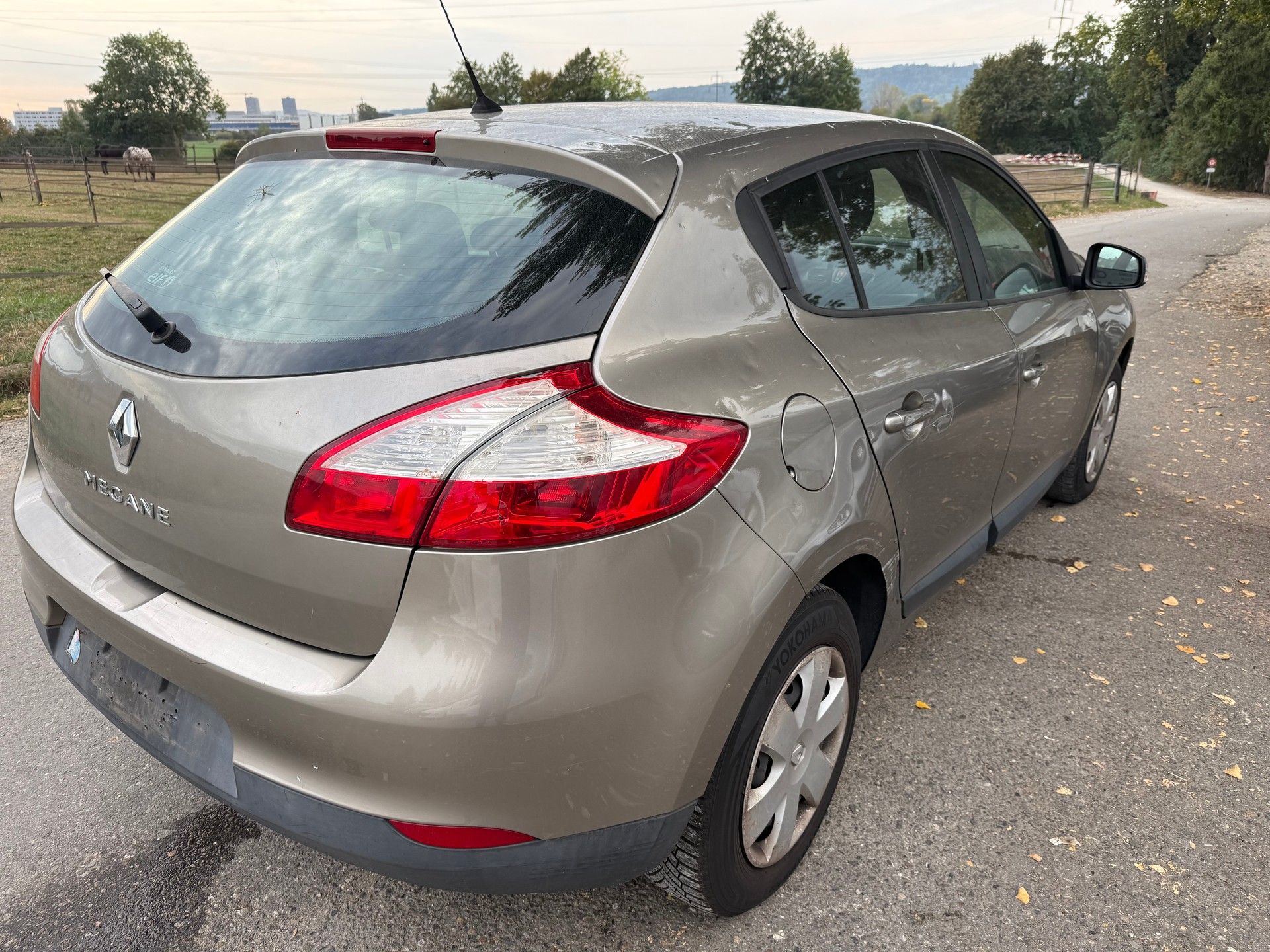 RENAULT Mégane 1.6 16V Dynamique-image-5