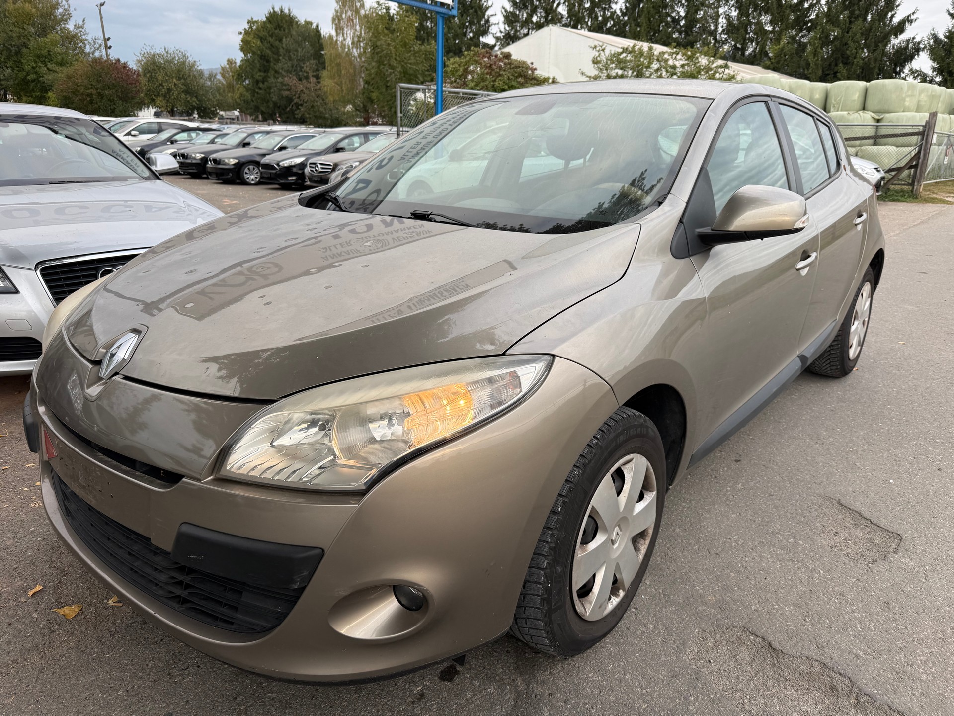 RENAULT Mégane 1.6 16V Dynamique-image-2