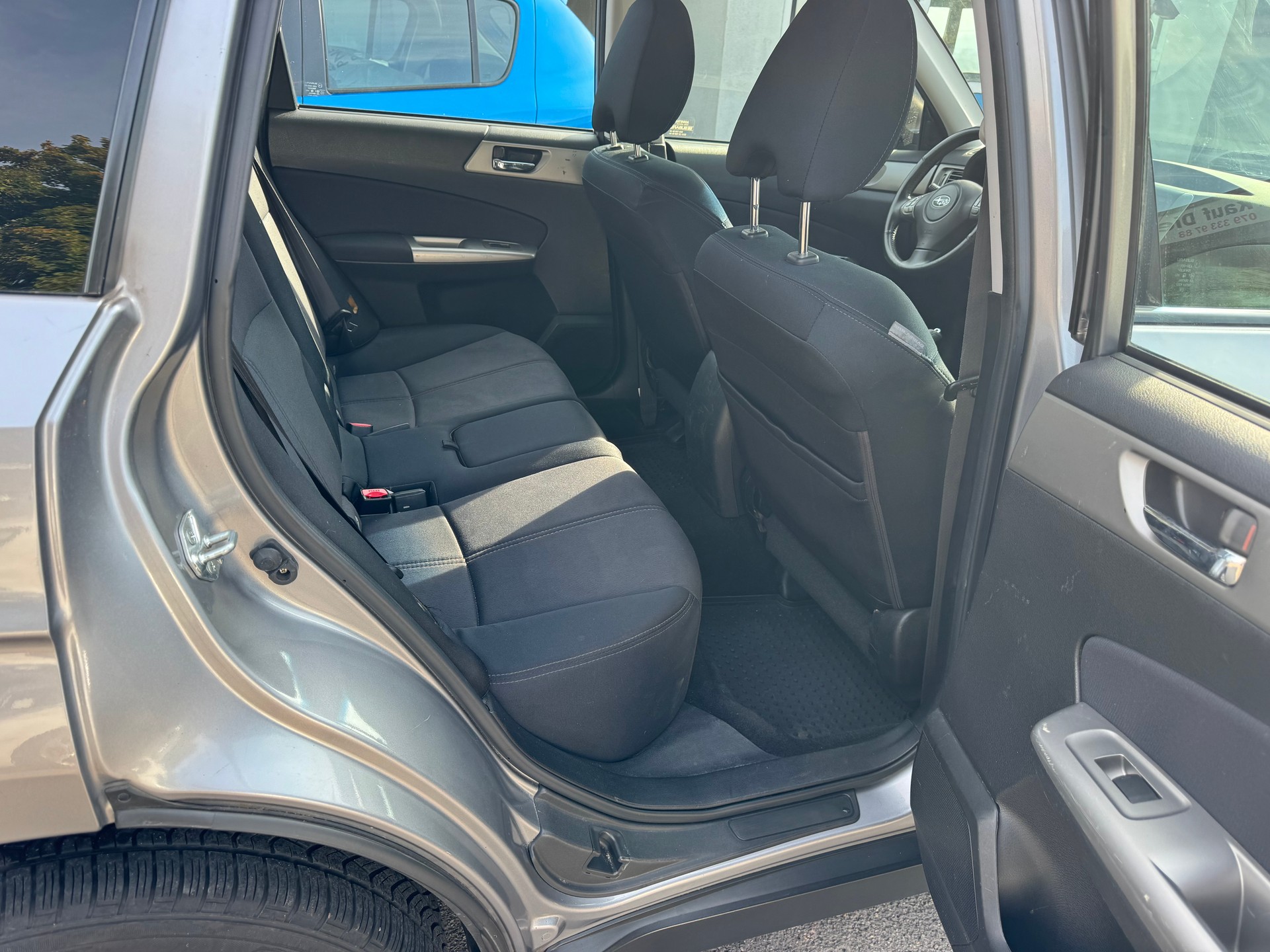 SUBARU Forester 2.0D XS Comfort-image-12