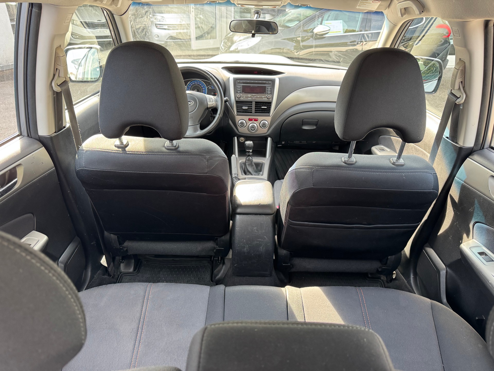 SUBARU Forester 2.0D XS Comfort-image-13
