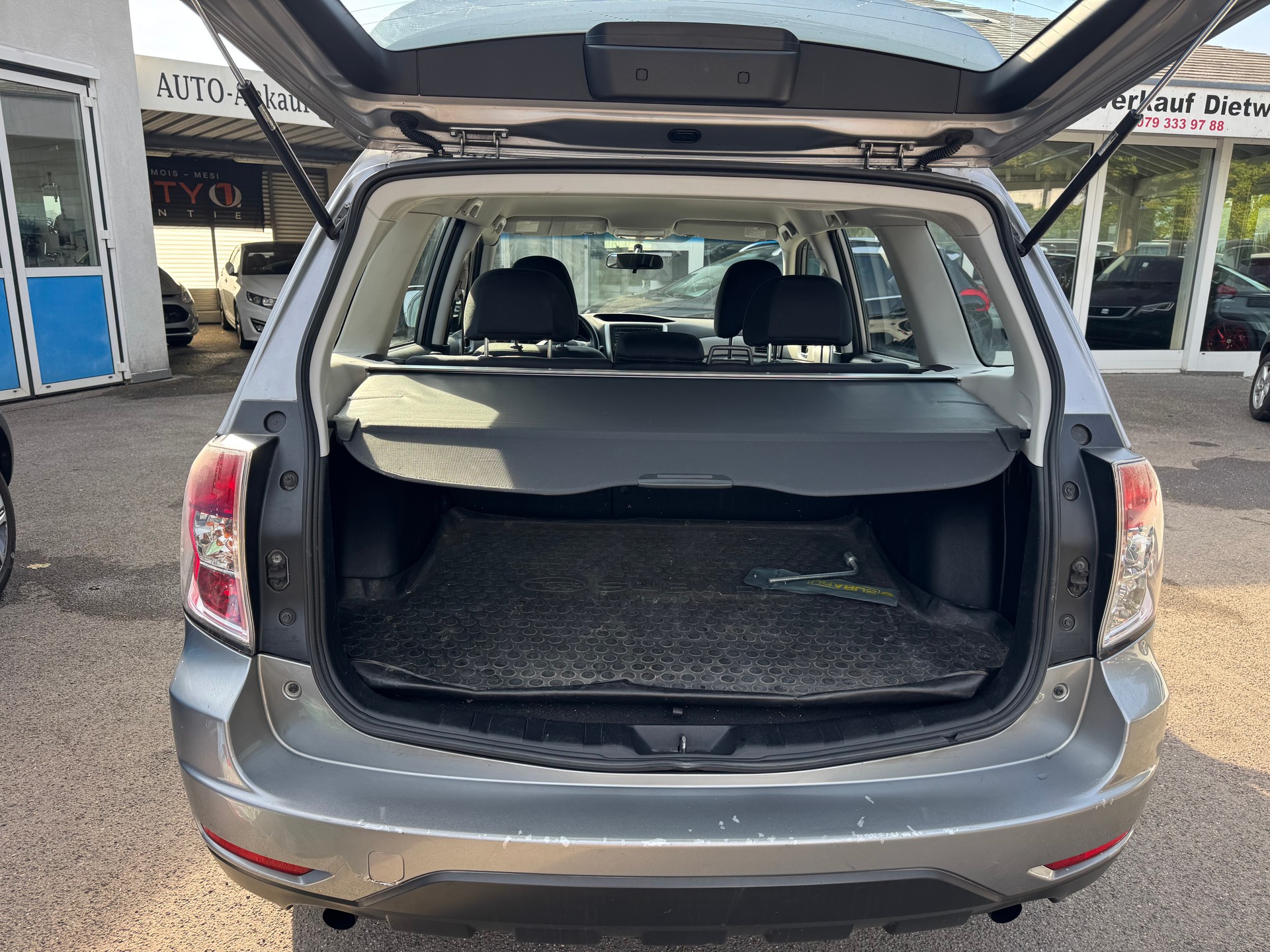 SUBARU Forester 2.0D XS Comfort-image-14