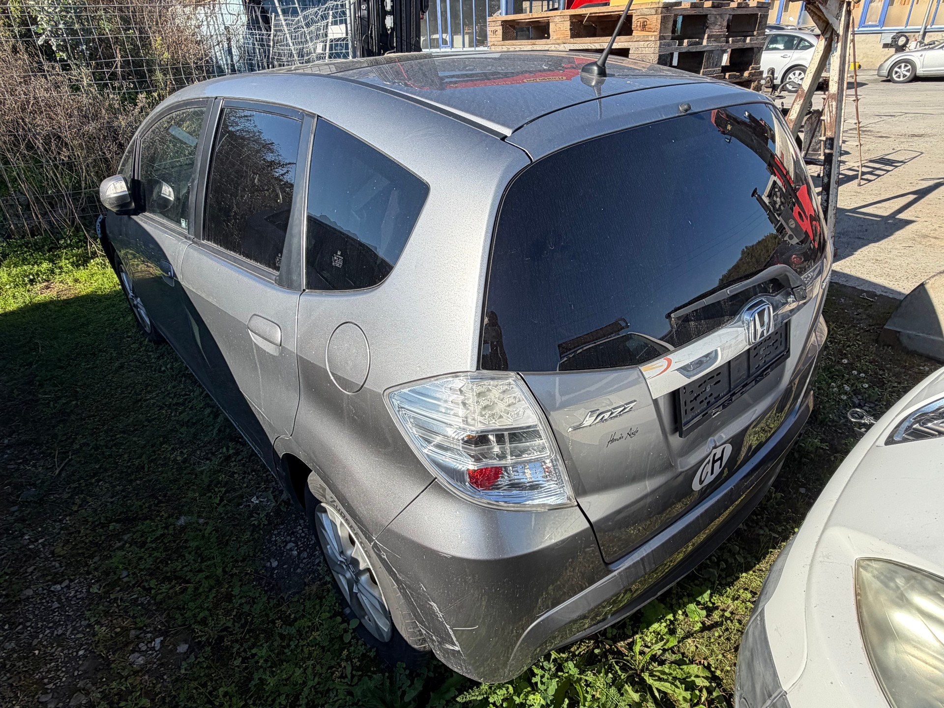HONDA Jazz 1.3i Hybrid Exclusive CVT-image-3