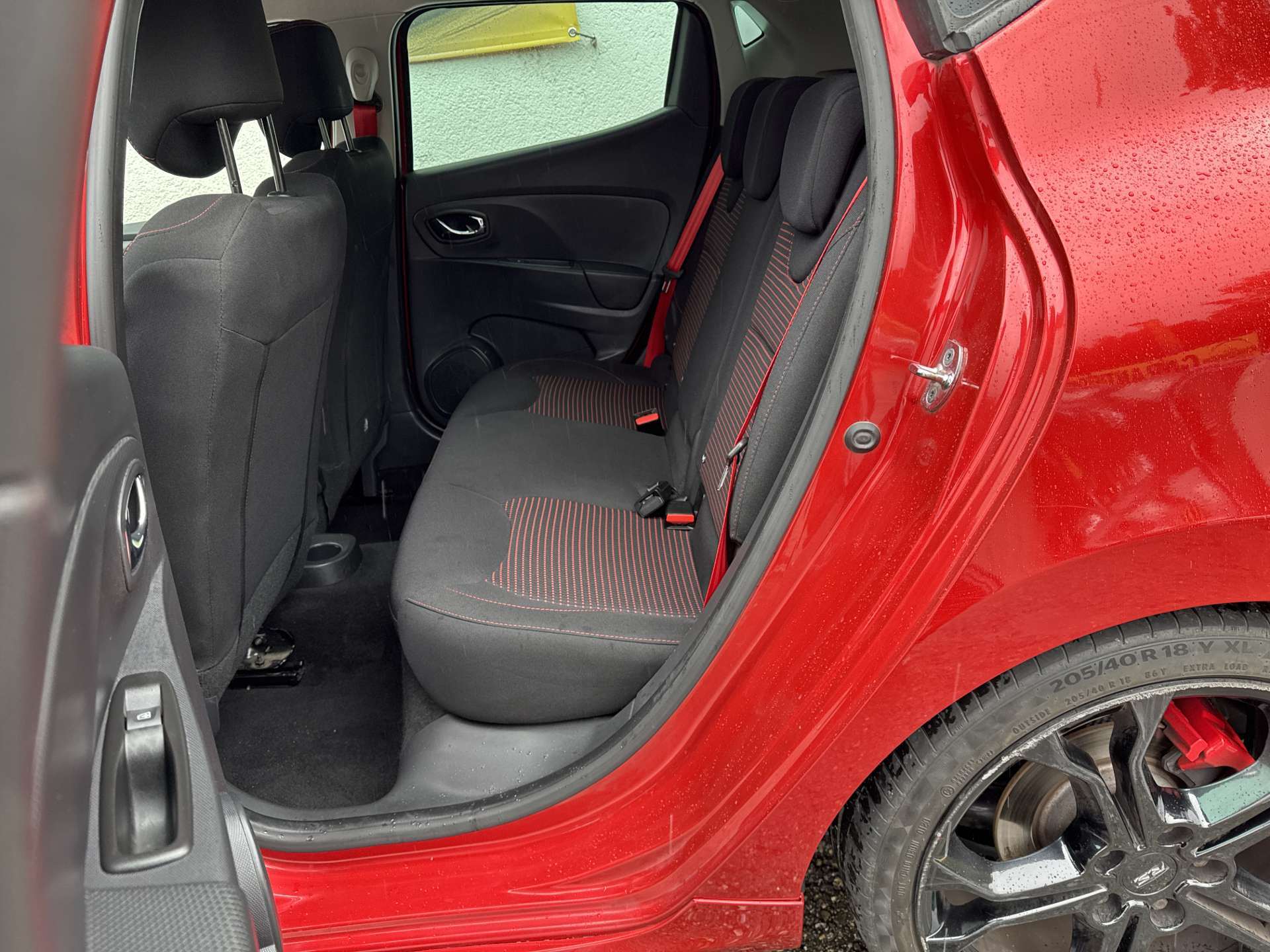 RENAULT Clio 1.6 T RS 200PS EDC-Automat-image-7
