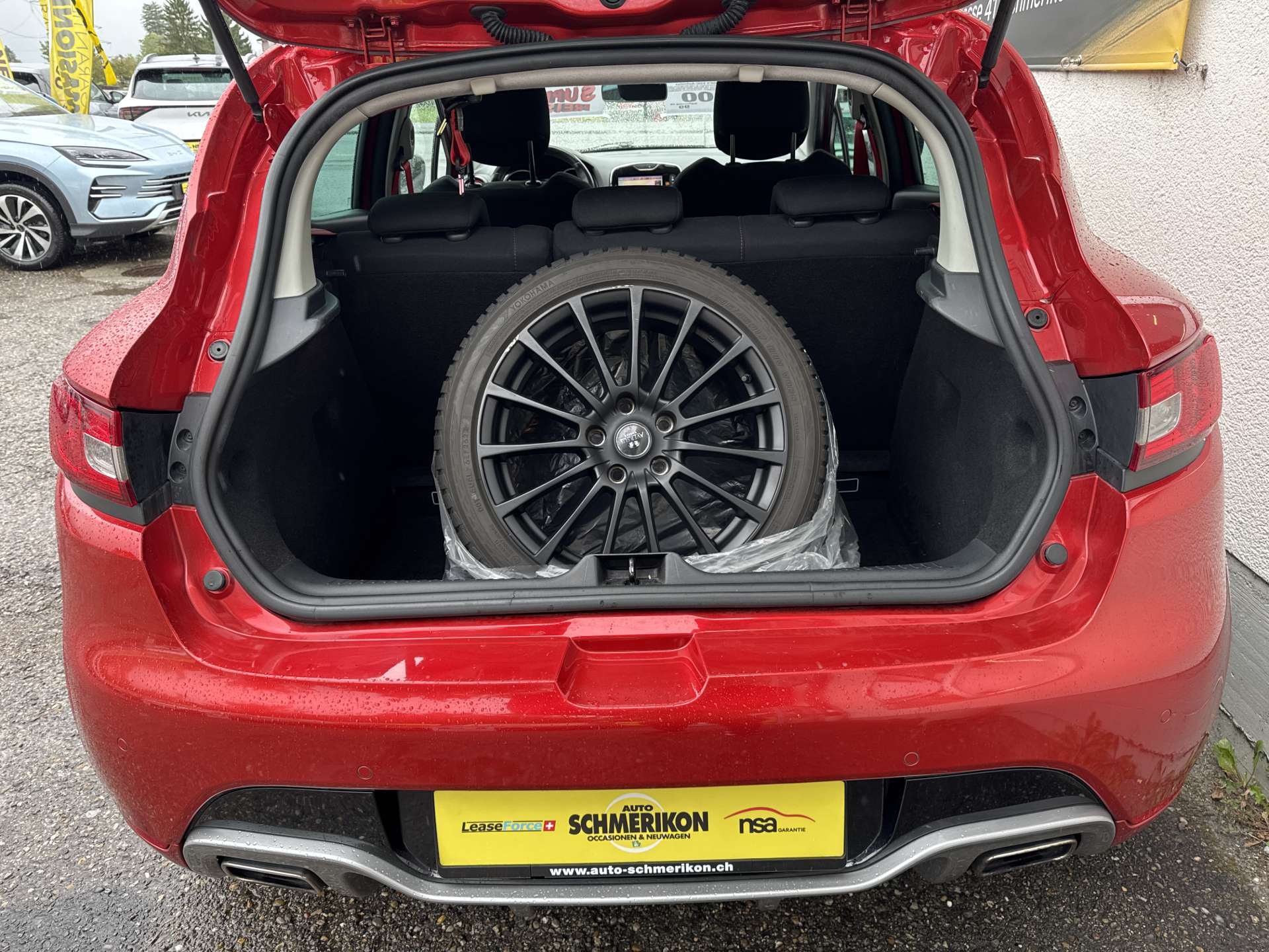 RENAULT Clio 1.6 T RS 200PS EDC-Automat-image-8