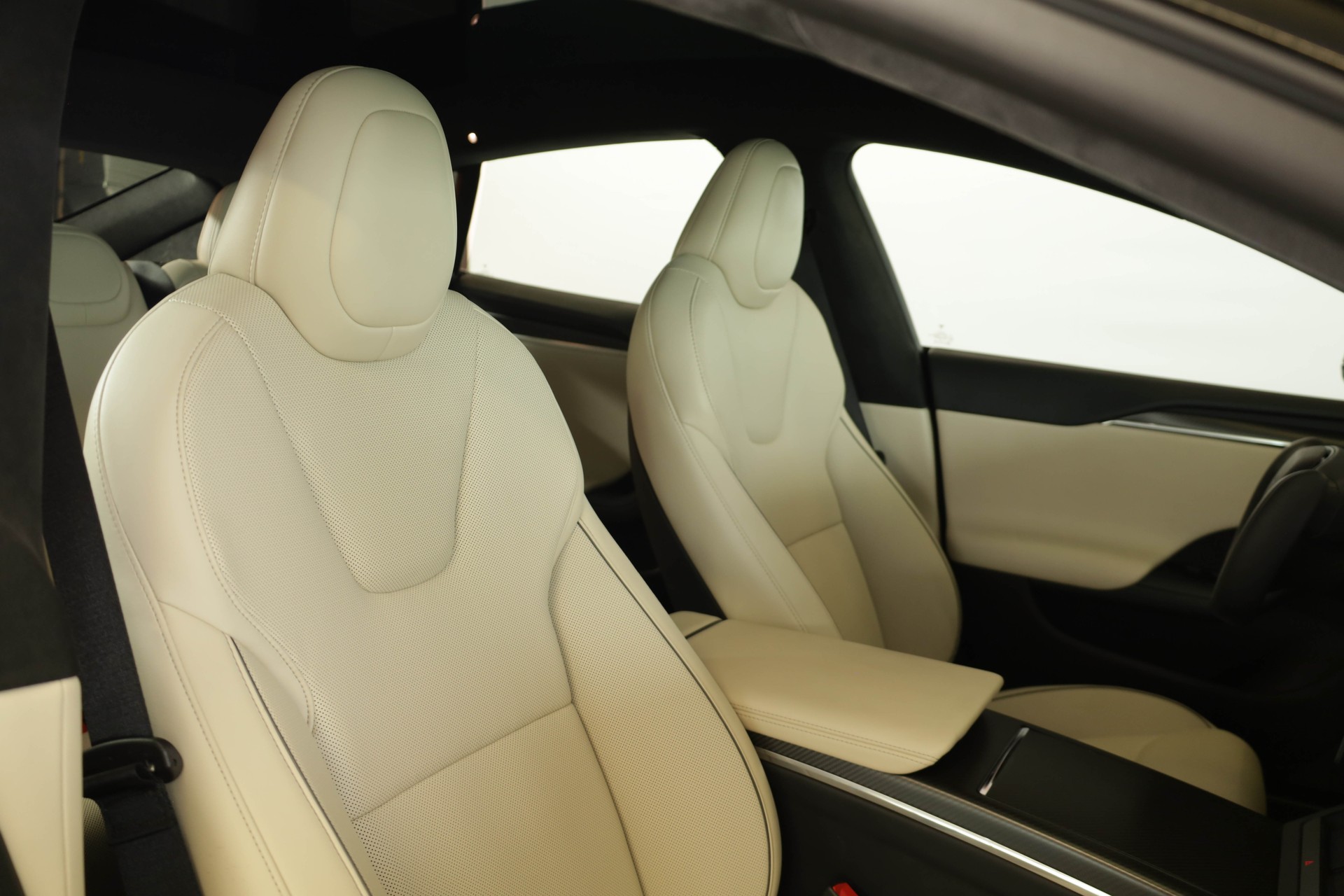 TESLA Model S 100 kWh Plaid • Full Self-Driving • Cream Pur-Carbon Fiber• Sièges ventilés-image-29