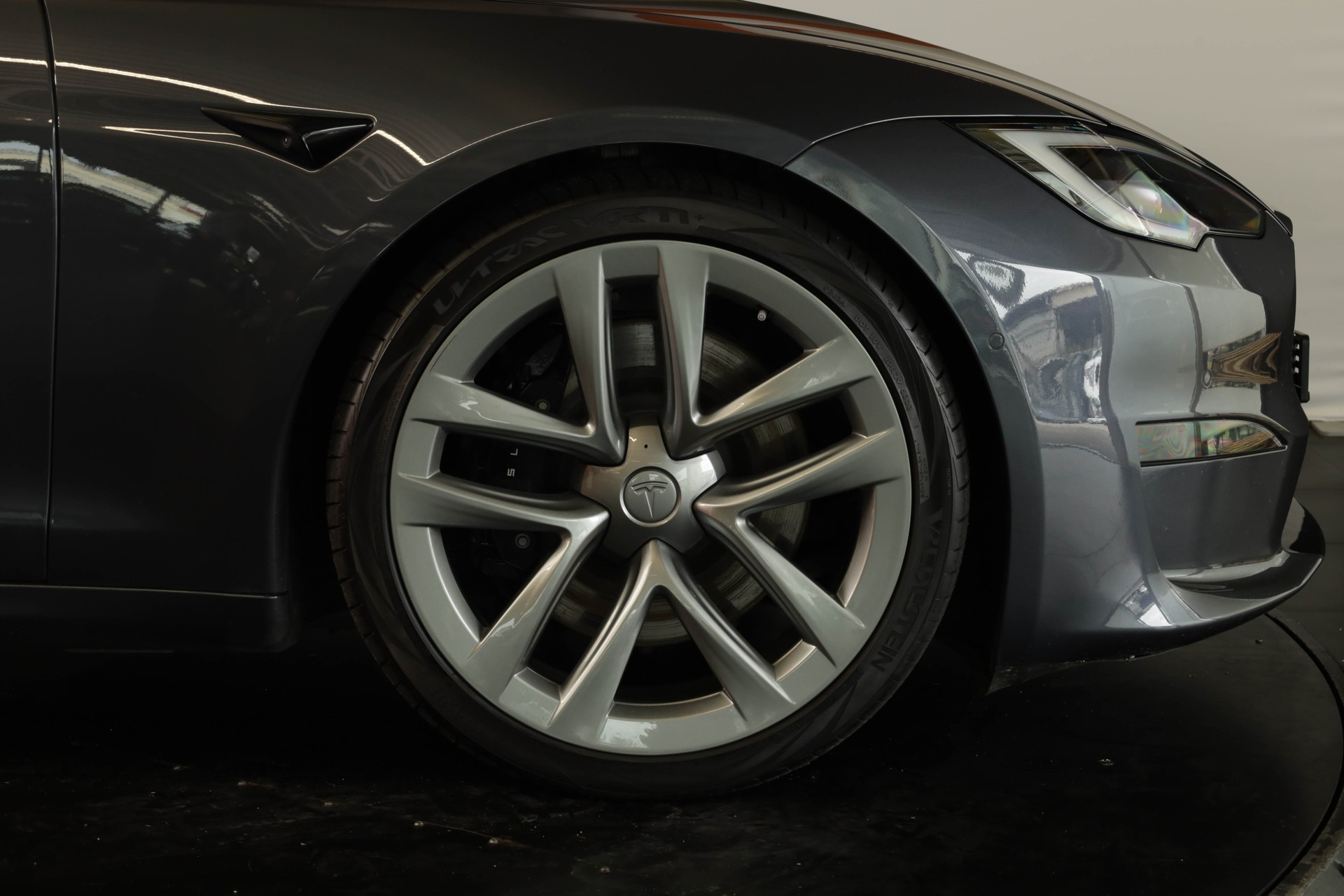 TESLA Model S 100 kWh Plaid • Full Self-Driving • Cream Pur-Carbon Fiber• Sièges ventilés-image-10