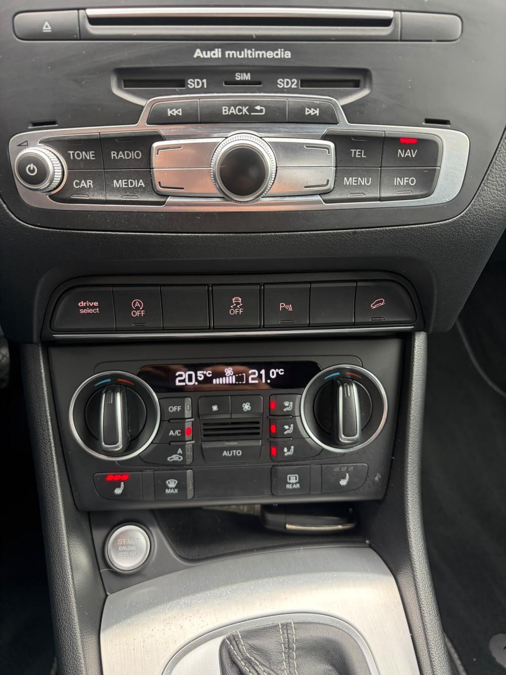 AUDI Q3 2.0 TDI sport quattro S-tronic-image-12
