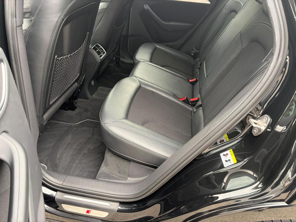 AUDI Q3 2.0 TDI sport quattro S-tronic-image-17