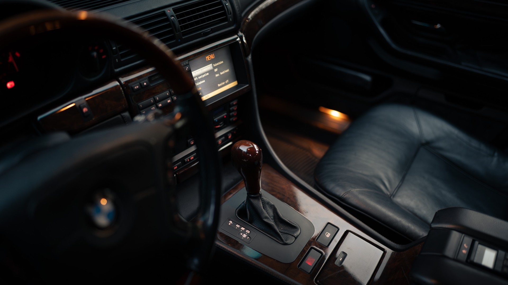 BMW 750i V12 ABS dAiB-image-9