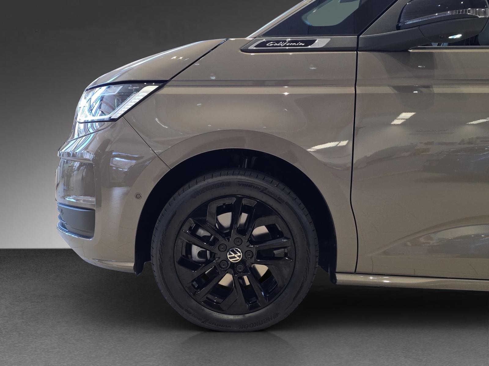 VW California eHybrid Beach Ocean 4Motion-image-11