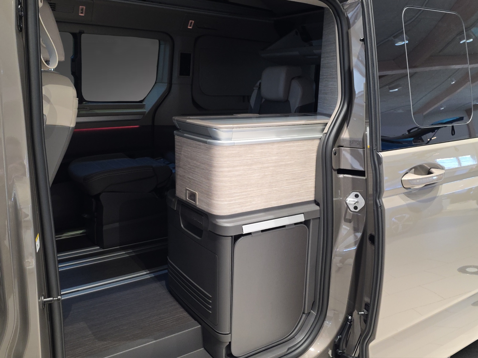 VW California eHybrid Beach Ocean 4Motion-image-6