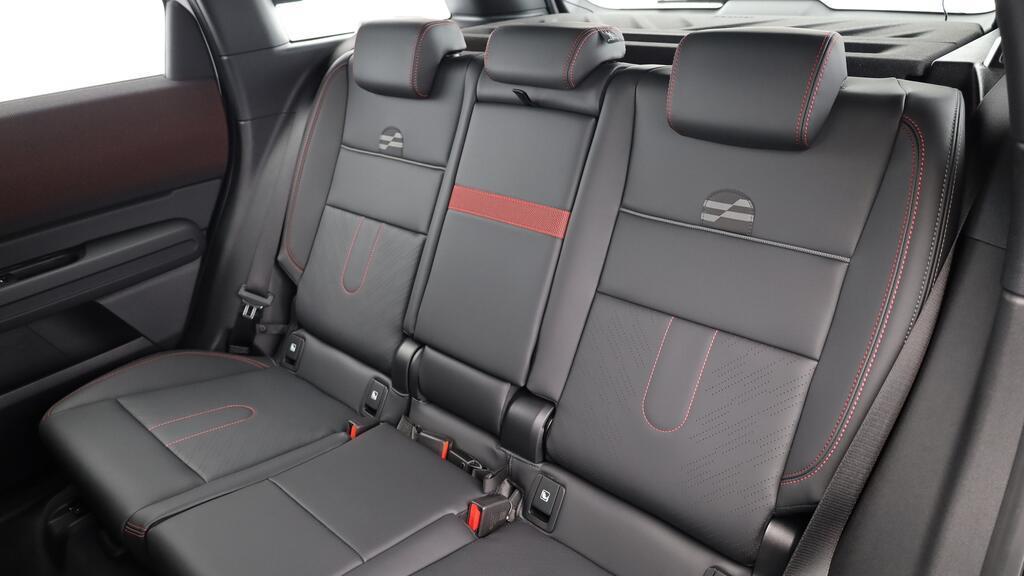 MINI John Cooper Works Countryman ALL4-image-18