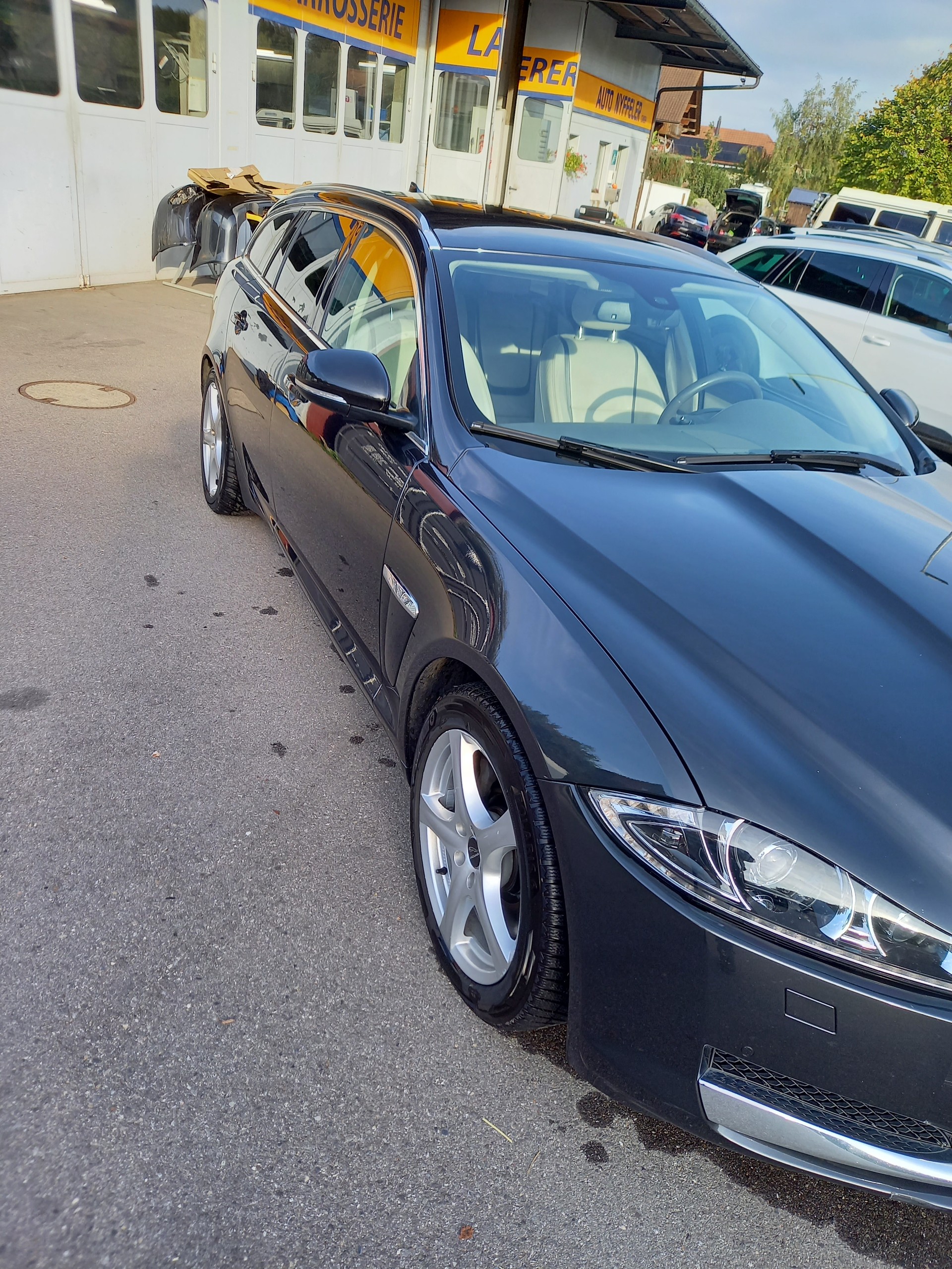 JAGUAR XF Sportbrake 3.0d S V6 Luxury-image-1